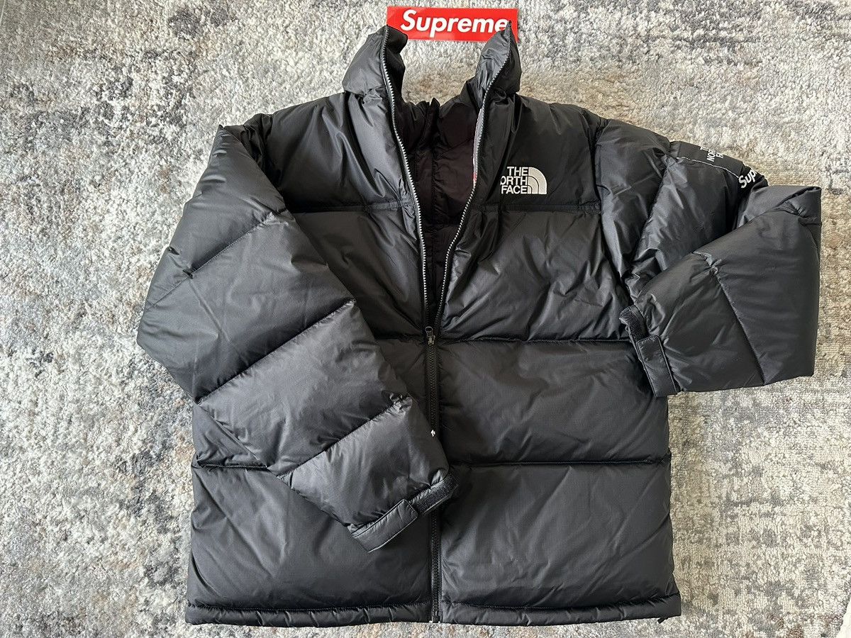 Supreme × The North Face SUPREME x THE NORTH FACE SPLIT NUPTSE JACKET (L) Size US L / EU 52-54 / 3 - 2 Thumbnail