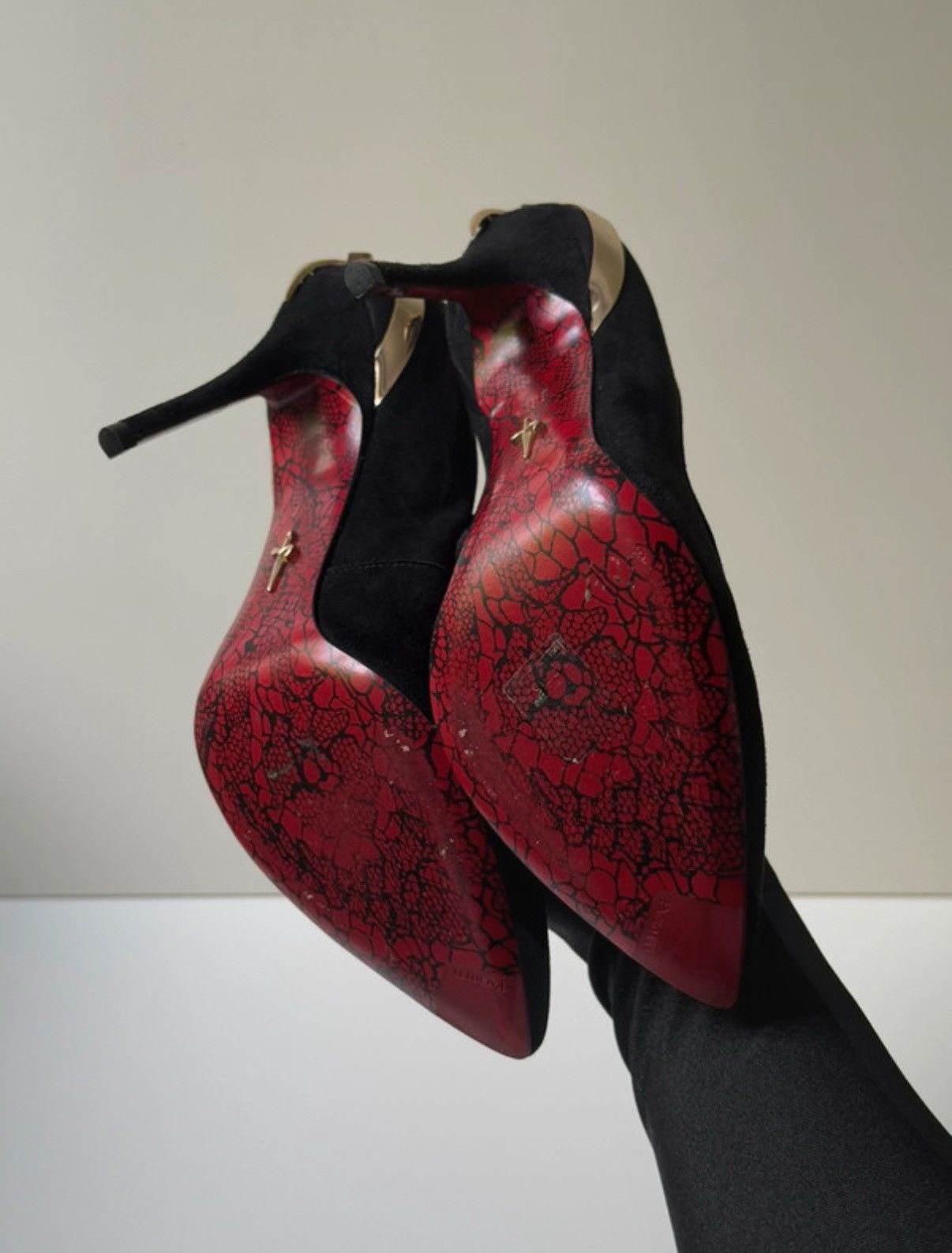 Paciotti Cesare Paciotti Iconic & Rare Lady Blade Dagger Heels Size US 6.5 / IT 36.5 - 16 Thumbnail