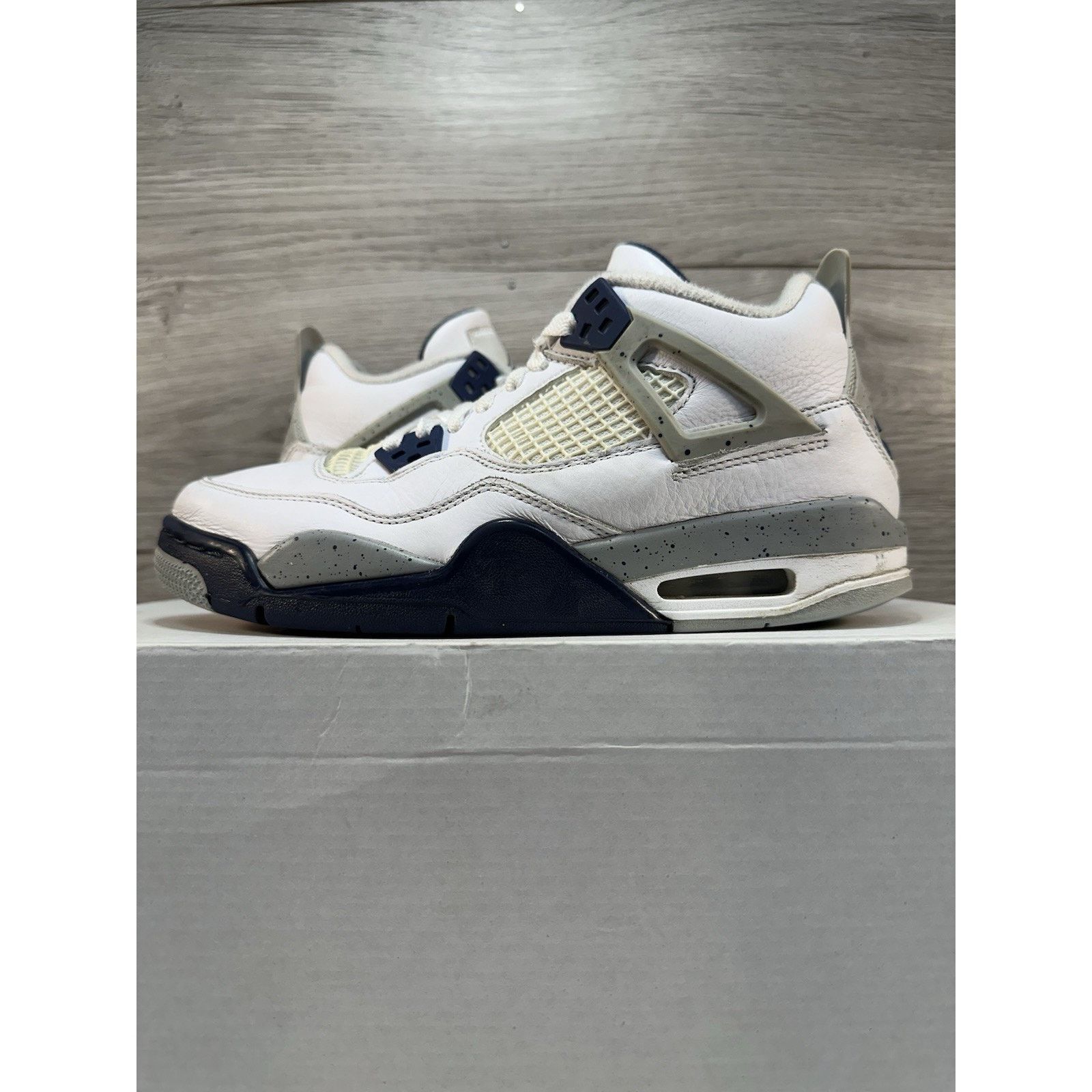 Jordan Brand Jordan 4 Retro Midnight Navy GS - Size 7y Size US 7 / EU 40 - 1 Thumbnail