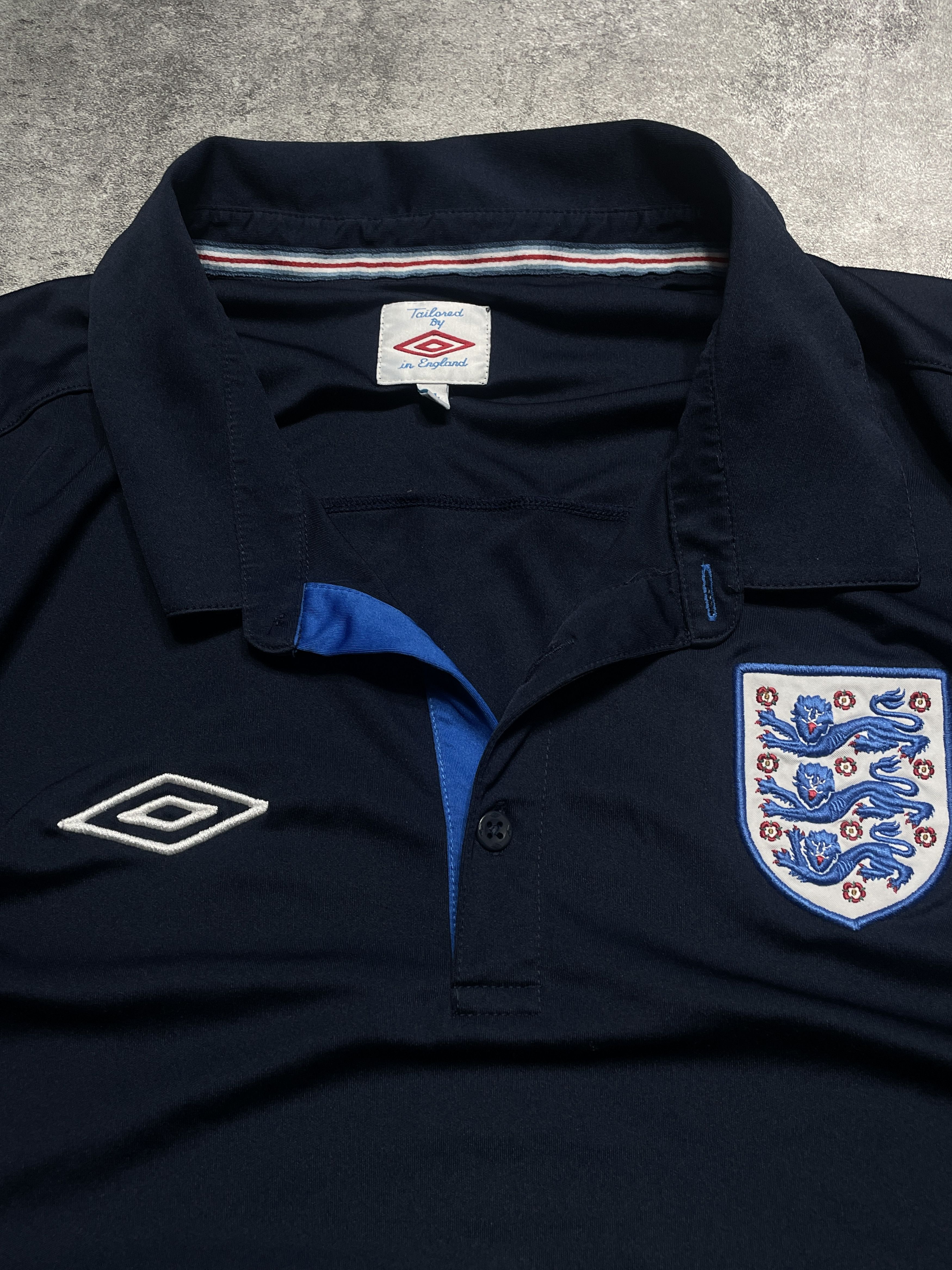 Umbro × Vintage 🔥RARE🔥Umbro England Three Lions Vintage Y2K Polo T-Shirt Size US XL / EU 56 / 4 - 3 Thumbnail