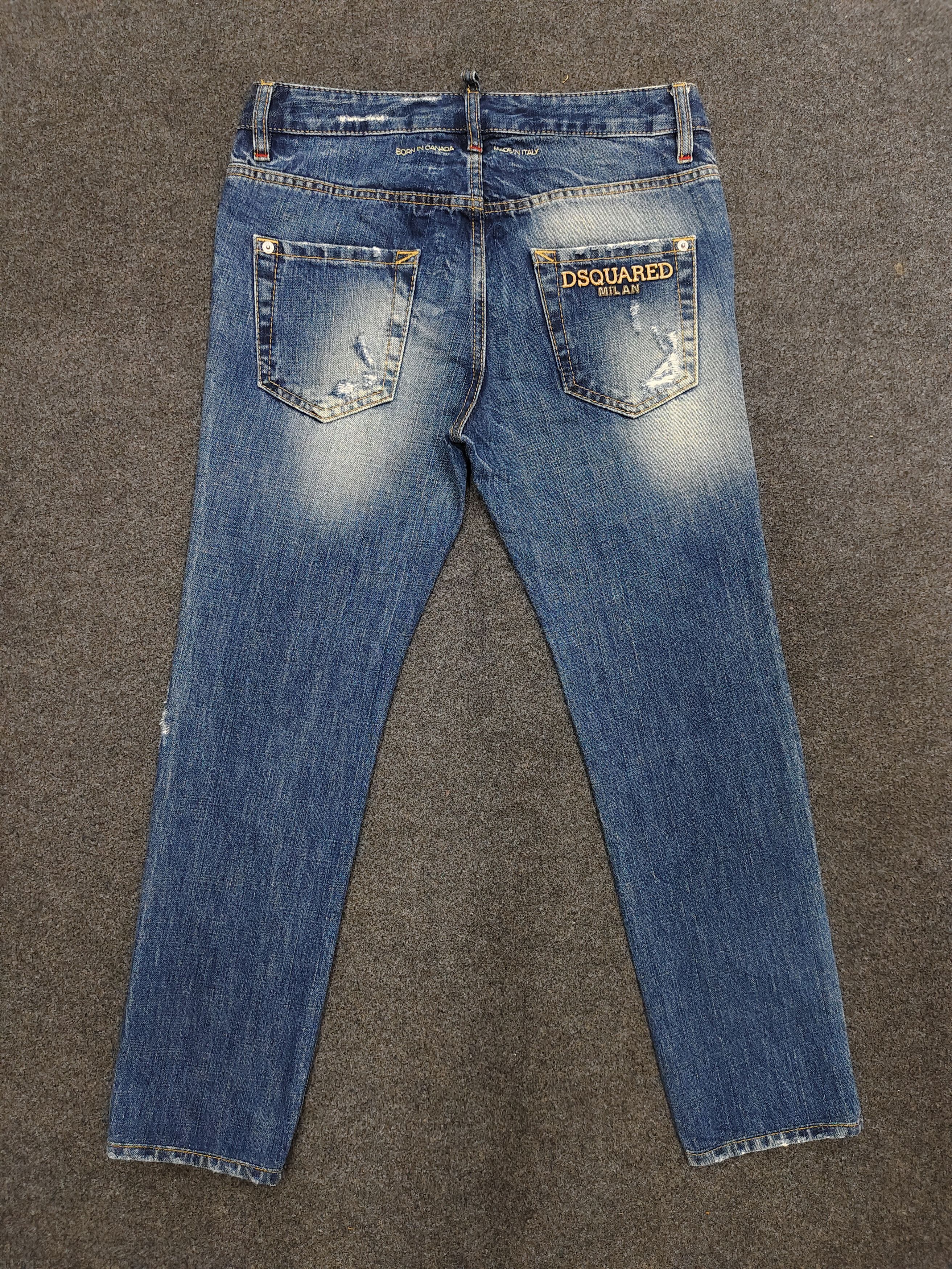Dsquared2 🇨🇦 Dsquared2 Leather Pacth Font Distressed Cropped Jeans Size 30" / US 8 / IT 44 - 4 Thumbnail
