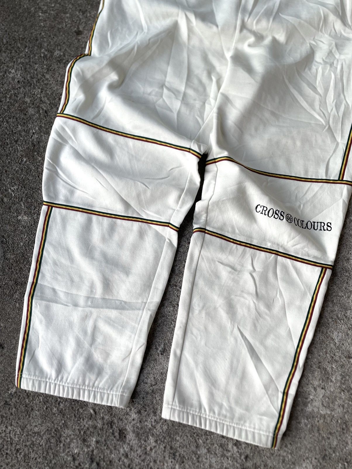 Cross Colours × Vintage VINTAGE CROSS COLOURS TRACKPANTS HIP HOP Size US 37 - 3 Thumbnail