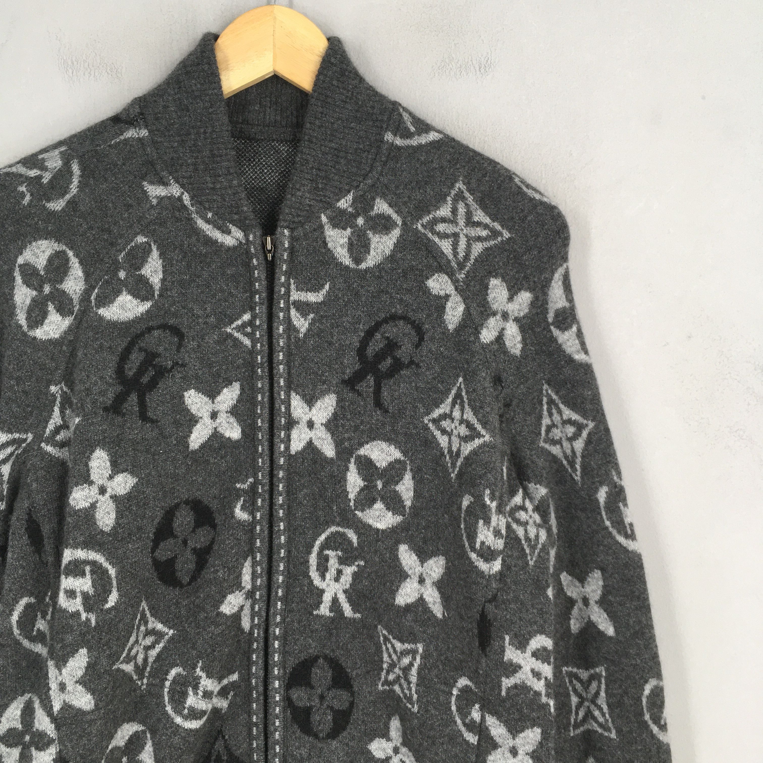 Japanese Brand × Vintage Vintage Japanese Monogram Gray Zipper Wool Sweater Medium Size US M / EU 48-50 / 2 - 2 Thumbnail