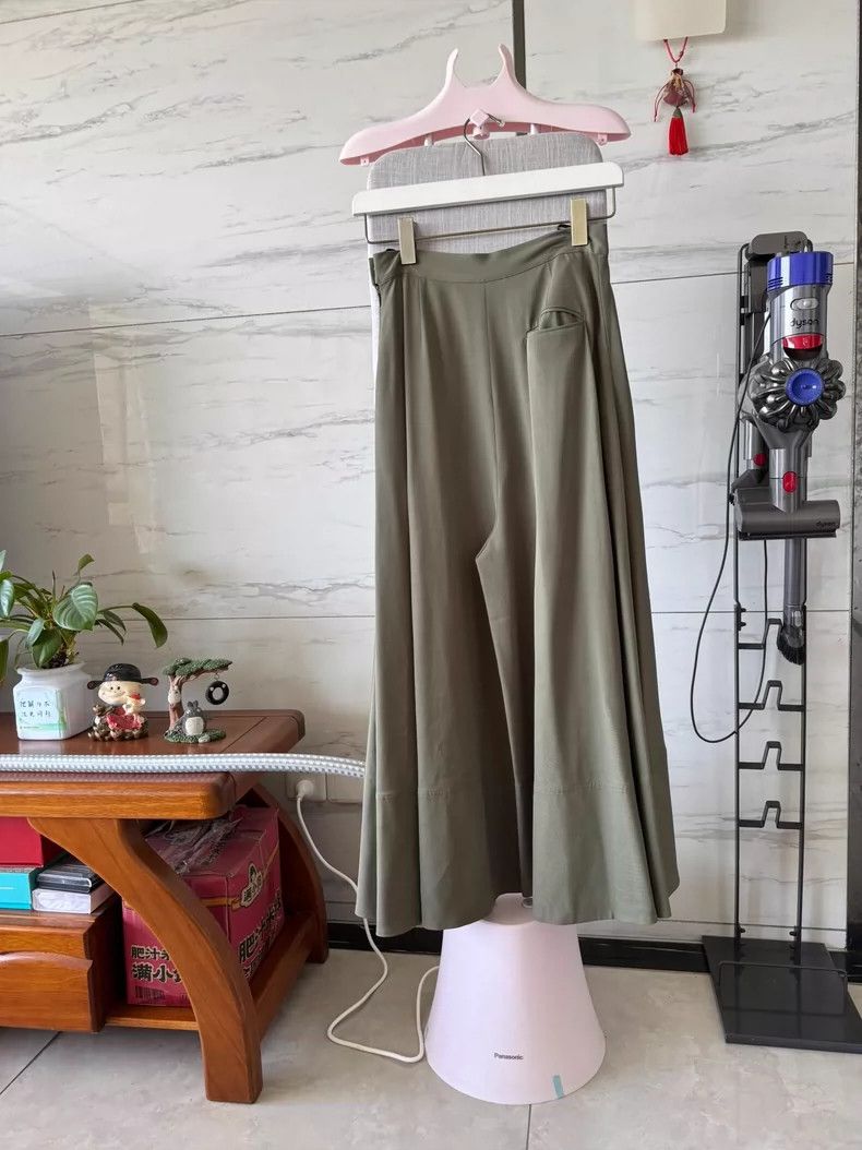 Loewe loewe 36Hakama 2504-Nextarrow Size 26" / US 2 / IT 38 - 2 Thumbnail