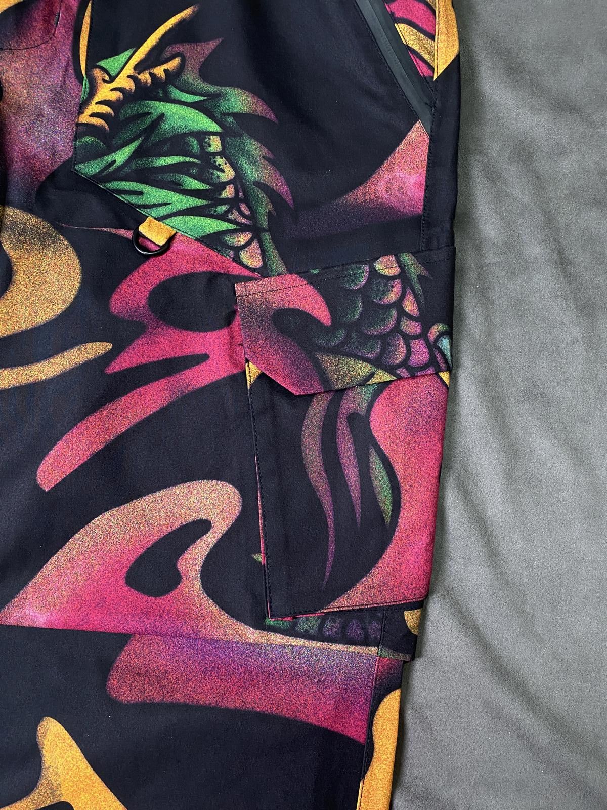 Japanese Brand Rare Whoosis Year of Dragon Limited Cargo Pants Medium Size US 34 / EU 50 - 5 Thumbnail