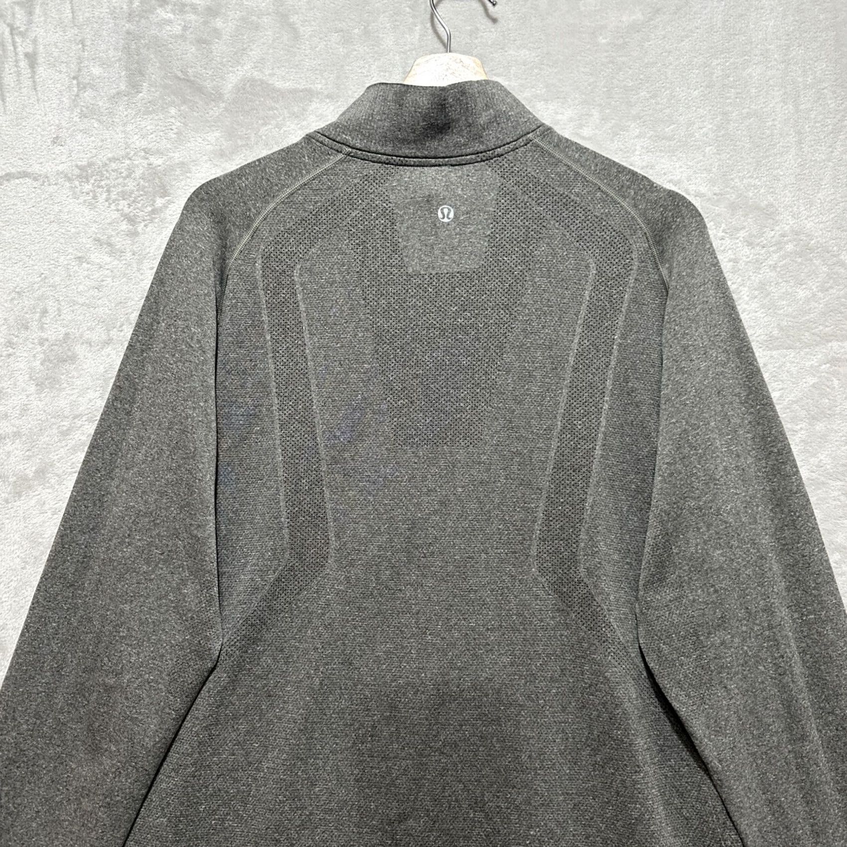 Lululemon VINTAGE? No. Size US L / EU 52-54 / 3 - 5 Thumbnail