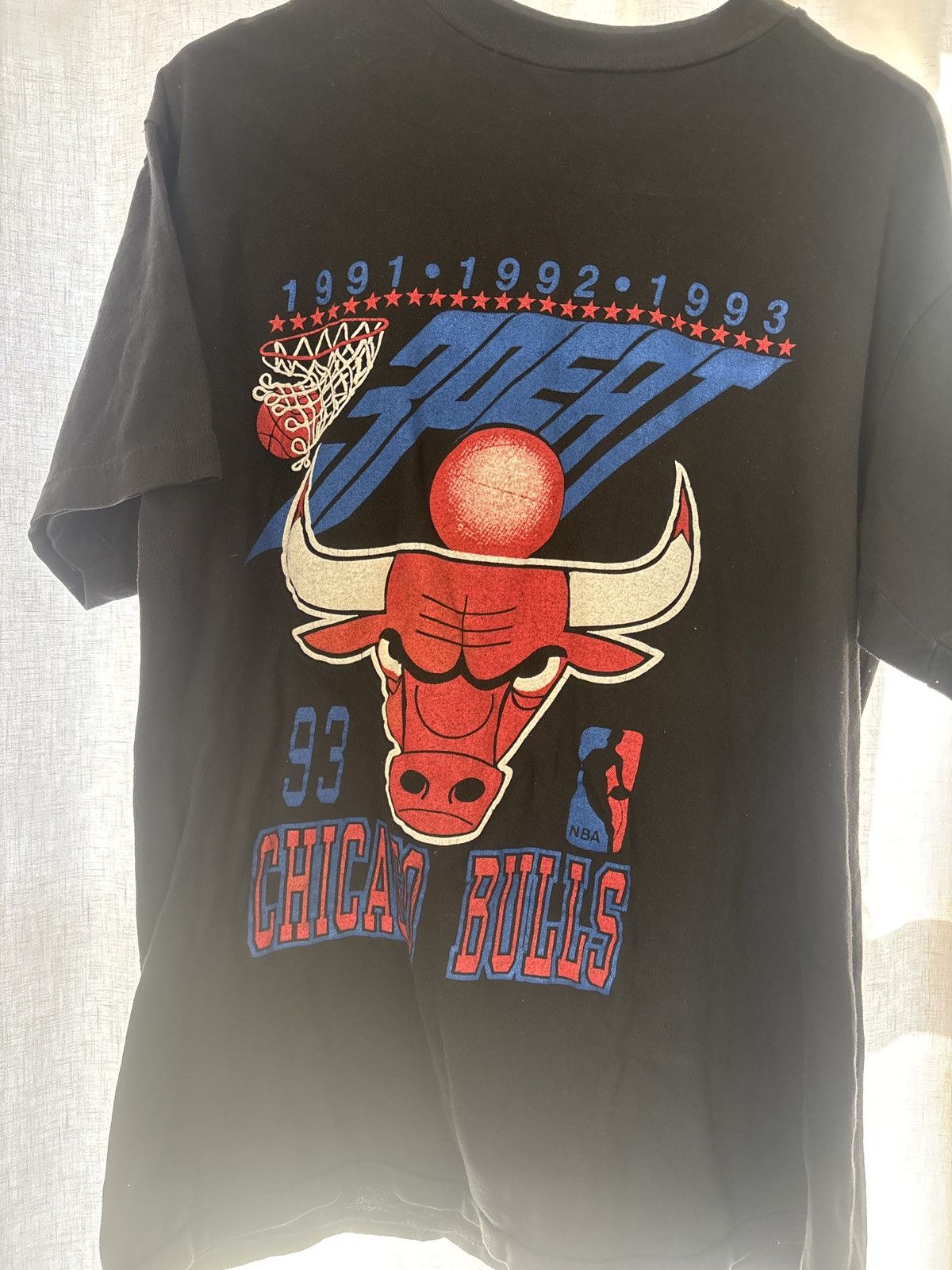 Vintage Vintage Chicago bulls 3peat shirt Size US XL / EU 56 / 4 - 1 Thumbnail