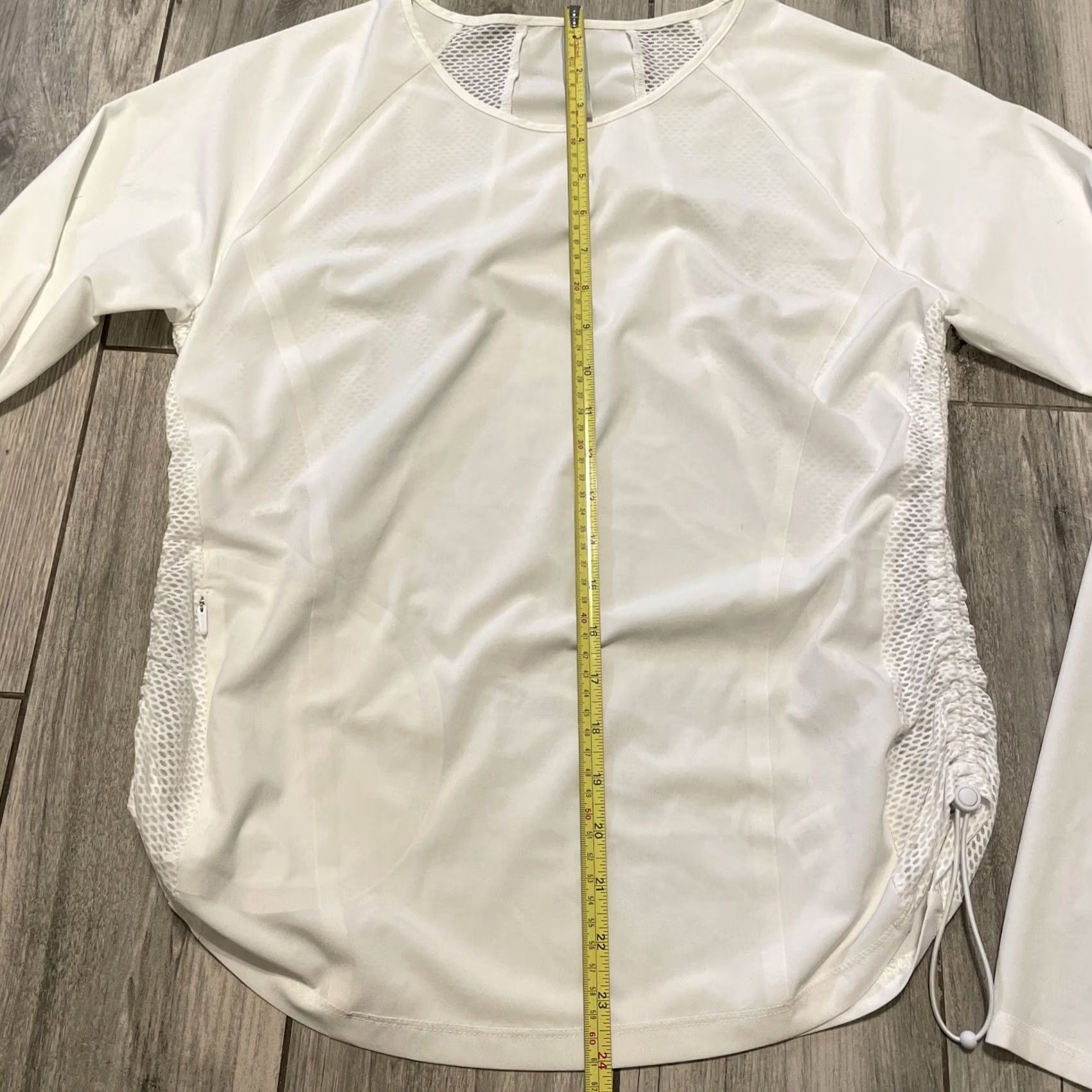 Athleta Athleta T-Shirt Womens Long Sleeve White Fishnet Panel Back Flexlight Rouge Top M Pocket Size M / US 6-8 / IT 42-44 - 6 Thumbnail