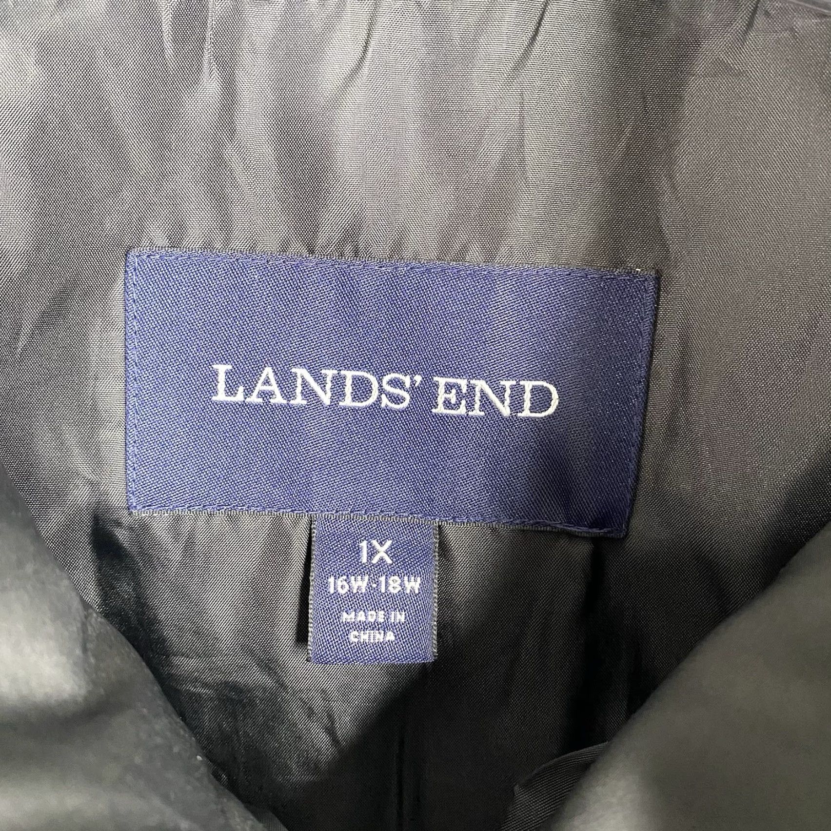 Lands' End VINTAGE not applicable so use Lands' End Jacket Womens 1X Puffer Vest Black Down Filled Full Zip Pockets Quilt Size XL / US 12-14 / IT 48-50 - 3 Thumbnail