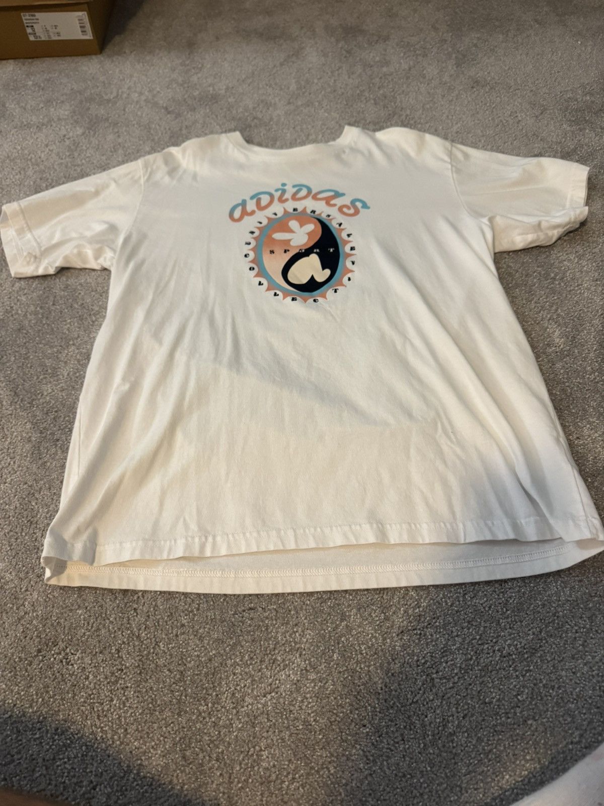Adidas Adidas Ying Yang White Tee Size US L / EU 52-54 / 3 - 1 Thumbnail
