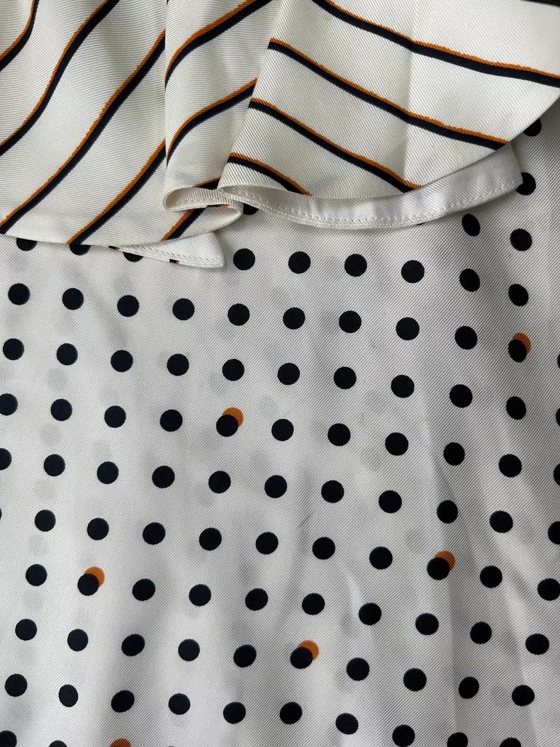 Louis Vuitton Louis Vuitton Beige polka-dot paneled ruffled mulberry sil Size 35" - 4 Thumbnail