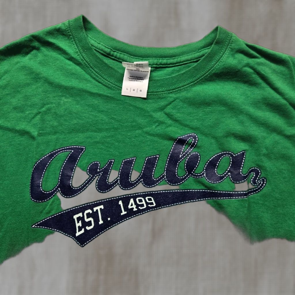 Vintage VINTAGE Aruba EST 1499 Green Tee T-Shirt Short Sleeve Adult Men's Size L Large Size US L / EU 52-54 / 3 - 1 Thumbnail