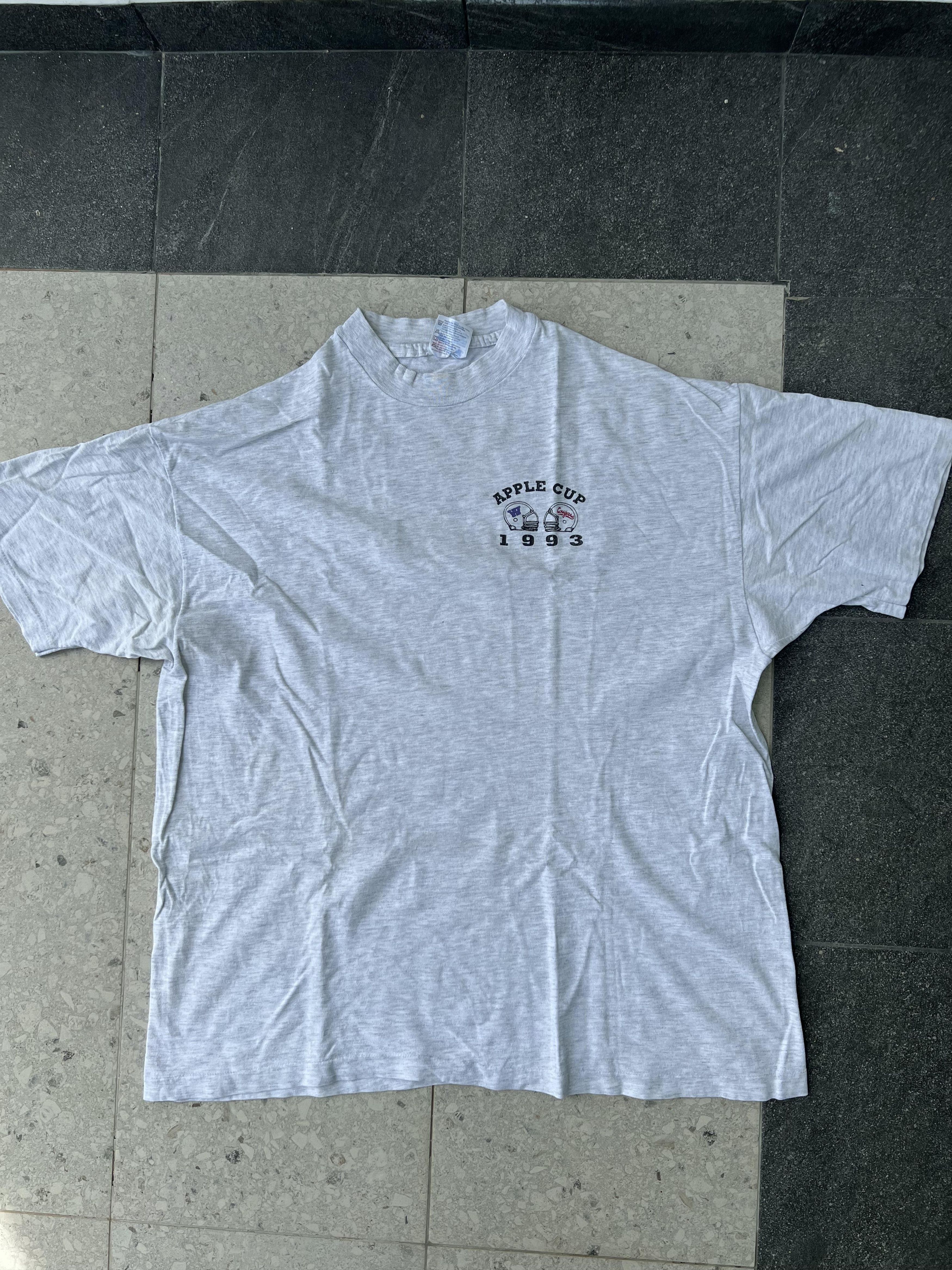 Vintage 90s Huskies Cougars Apple Cup t-shirt Size US XL / EU 56 / 4 - 1 Thumbnail