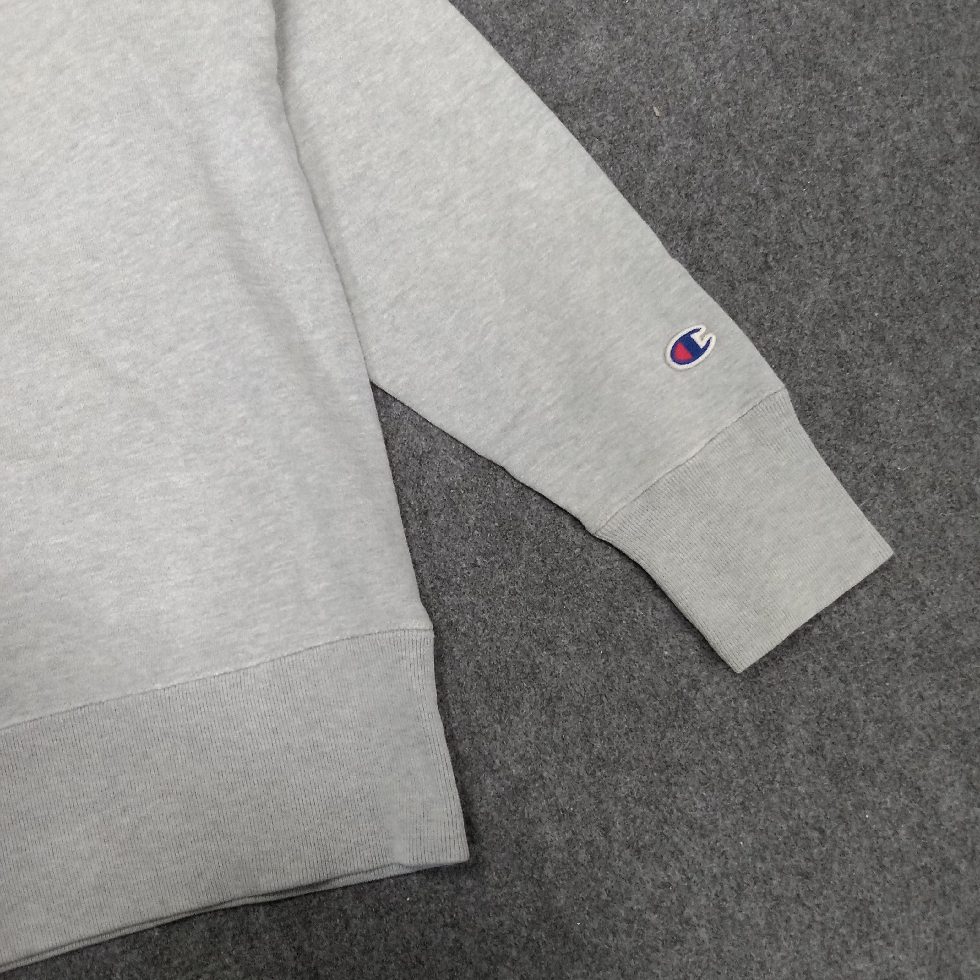 Champion × Vintage Champion Product Small Logo Sweatshirt Size US L / EU 52-54 / 3 - 4 Thumbnail