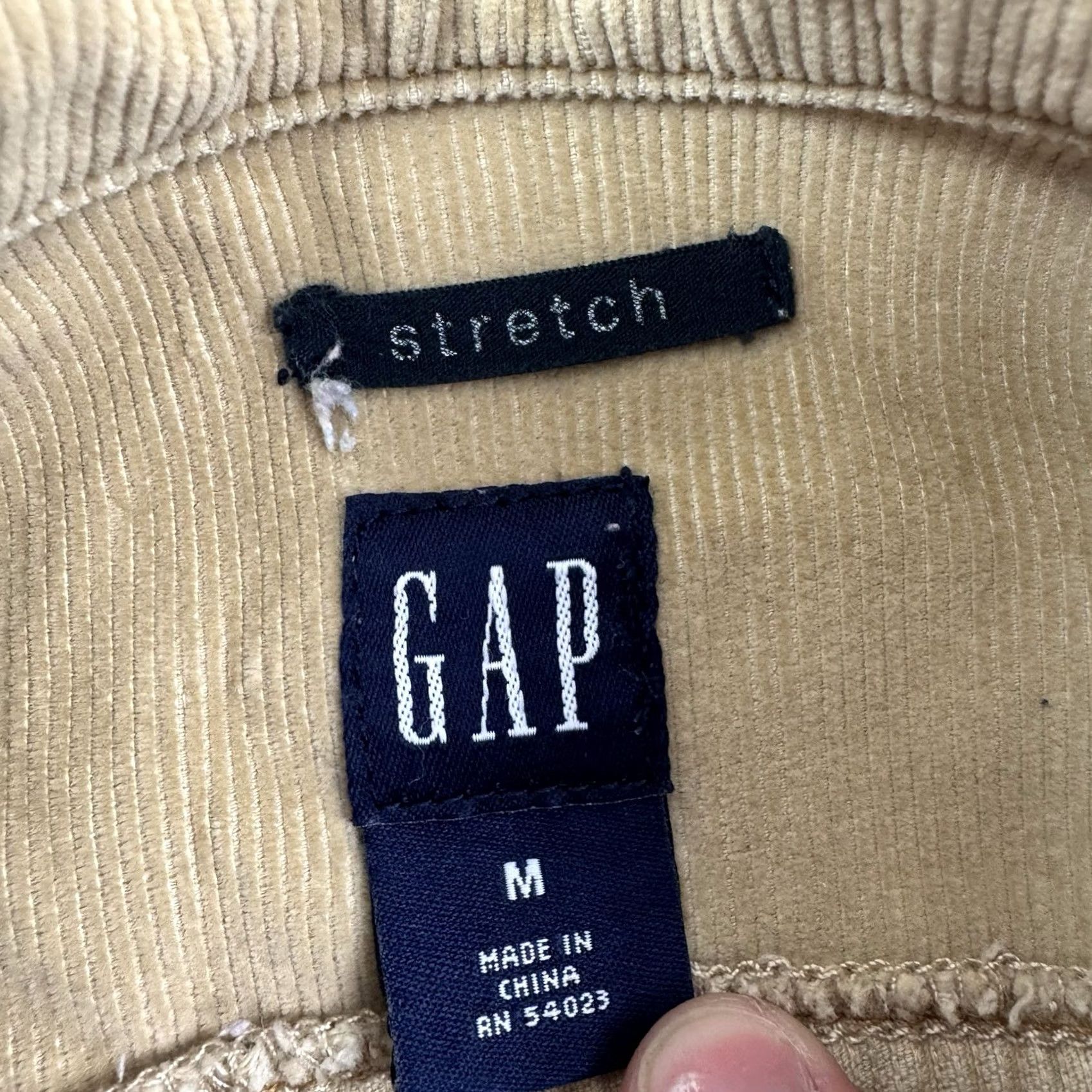 Gap VINTAGE Gap Corduroy Snap Up Jacket Womens M Beige Hipster 90s Y2K Fall 2003 Jacket Womens M Beige Hipster 90s Y2K Fall 2003 Size M / US 6-8 / IT 42-44 - 4 Thumbnail