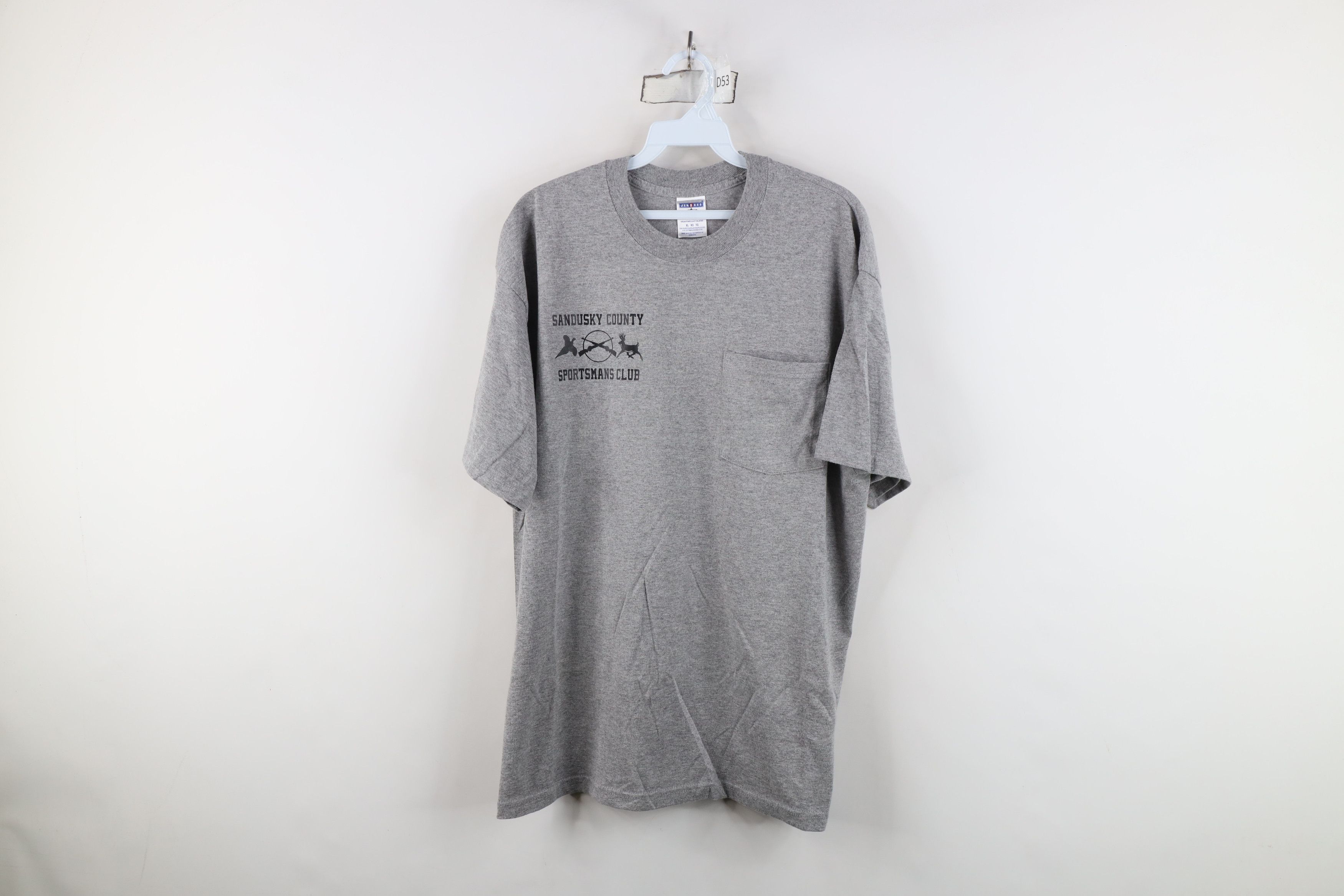 Vintage Vintage Sandusky Country Sportsman Club Hunting T-Shirt Size US XL / EU 56 / 4 - 1 Thumbnail