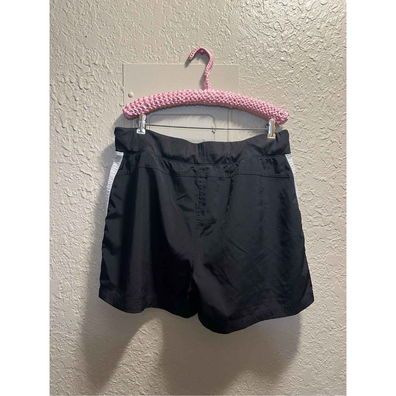 Tek Gear Tek Gear Black With White Stripe Shorts Woman’s Size XL FLAW Size 32" / US 10 / IT 46 - 8 Thumbnail