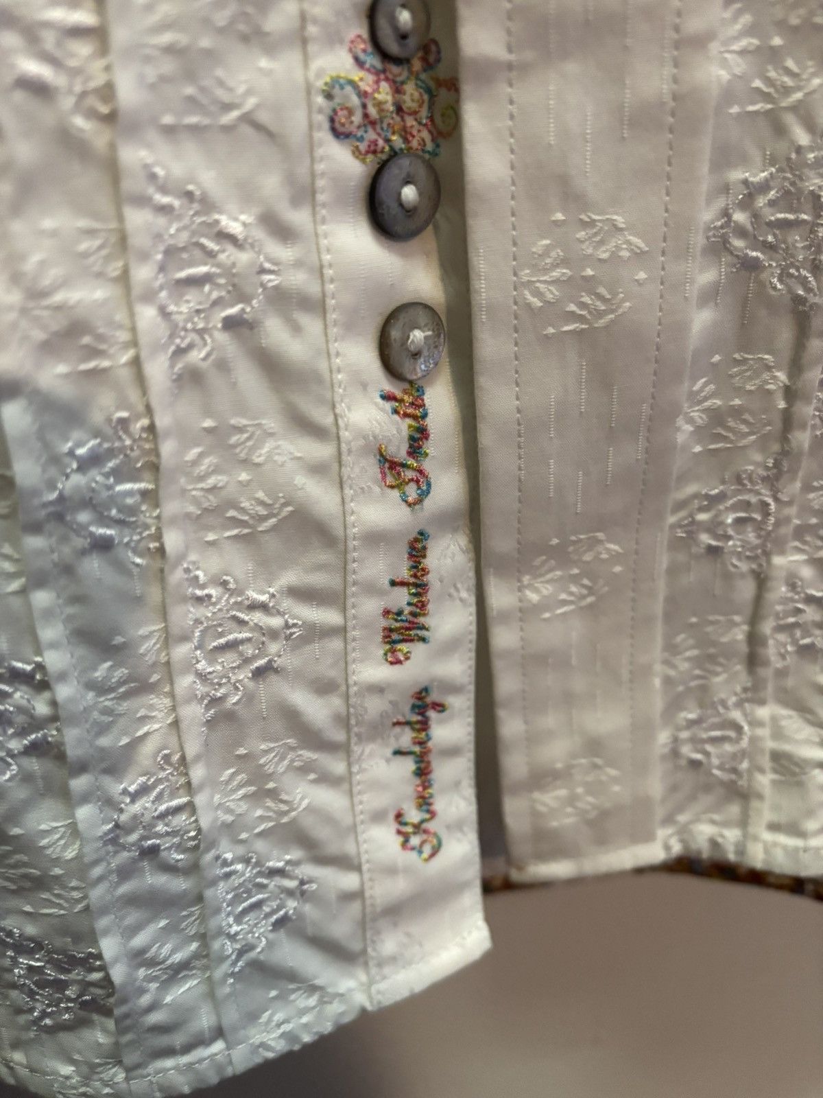Robert Graham Robert Graham Men's White Embroidered Button Down Shirt (XL) Size US XL / EU 56 / 4 - 5 Thumbnail