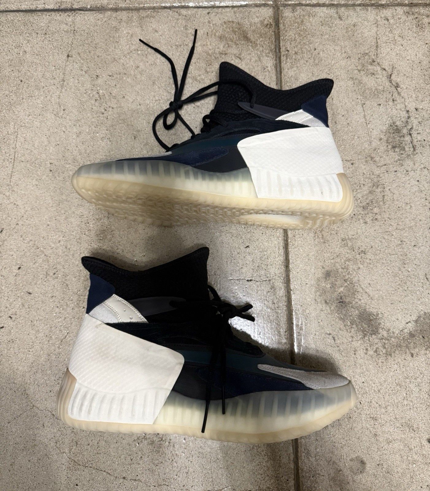 Yeezy Adidas Unreleased Yeezy Basketball Sample Size 11.5 2017 Size US 11.5 / EU 44-45 - 2 Thumbnail