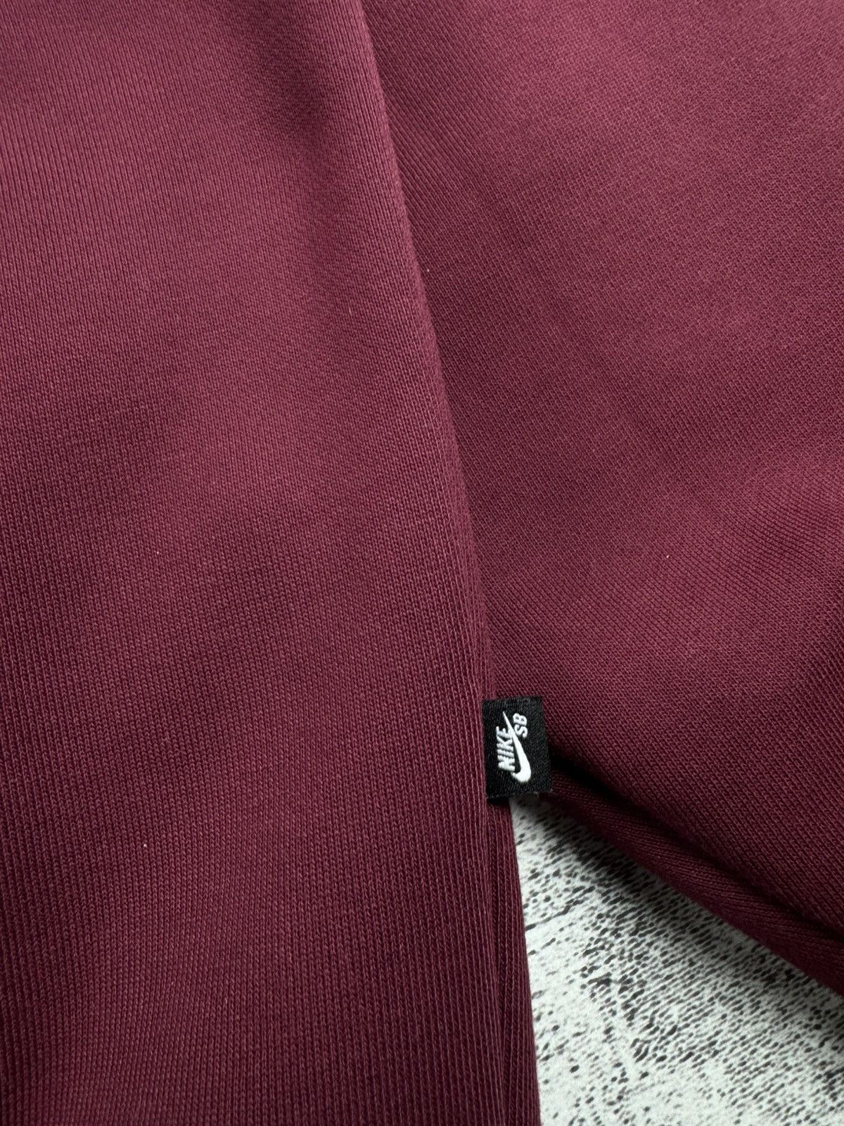 Nike SB Nike SB Fleece Skate Rap Swoosh Cherry Basic Dense Hoodie Pullover Sweatshirt Size US L / EU 52-54 / 3 - 8 Thumbnail