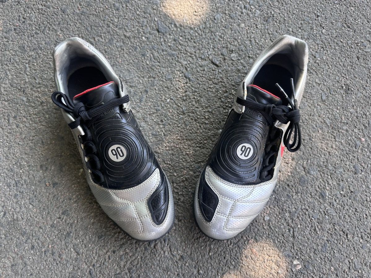 Vintage nike Total 90 silver boots rare size US8.5 rare
