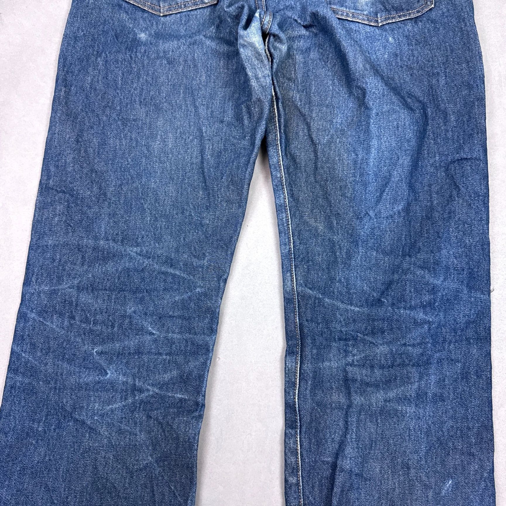 Levi's Levi's 501 Jeans Mens 32x29 Blue Denim Pants Button Fly Straight Classic Wash Medium 90s? No Vintage No Womens Mens Size US 33 - 5 Thumbnail