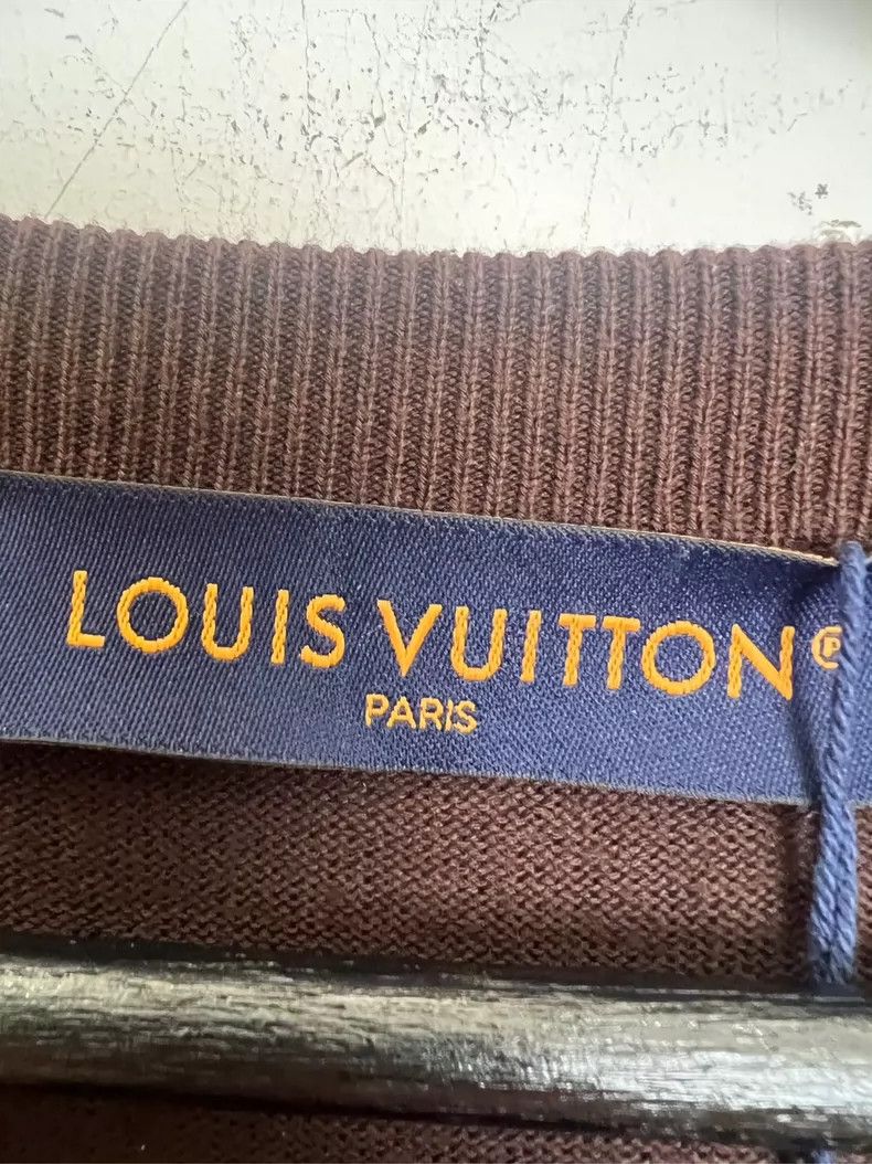 Louis Vuitton Louis Vuitton Hard case small flower knit short sleeve Size US XL / EU 56 / 4 - 5 Thumbnail