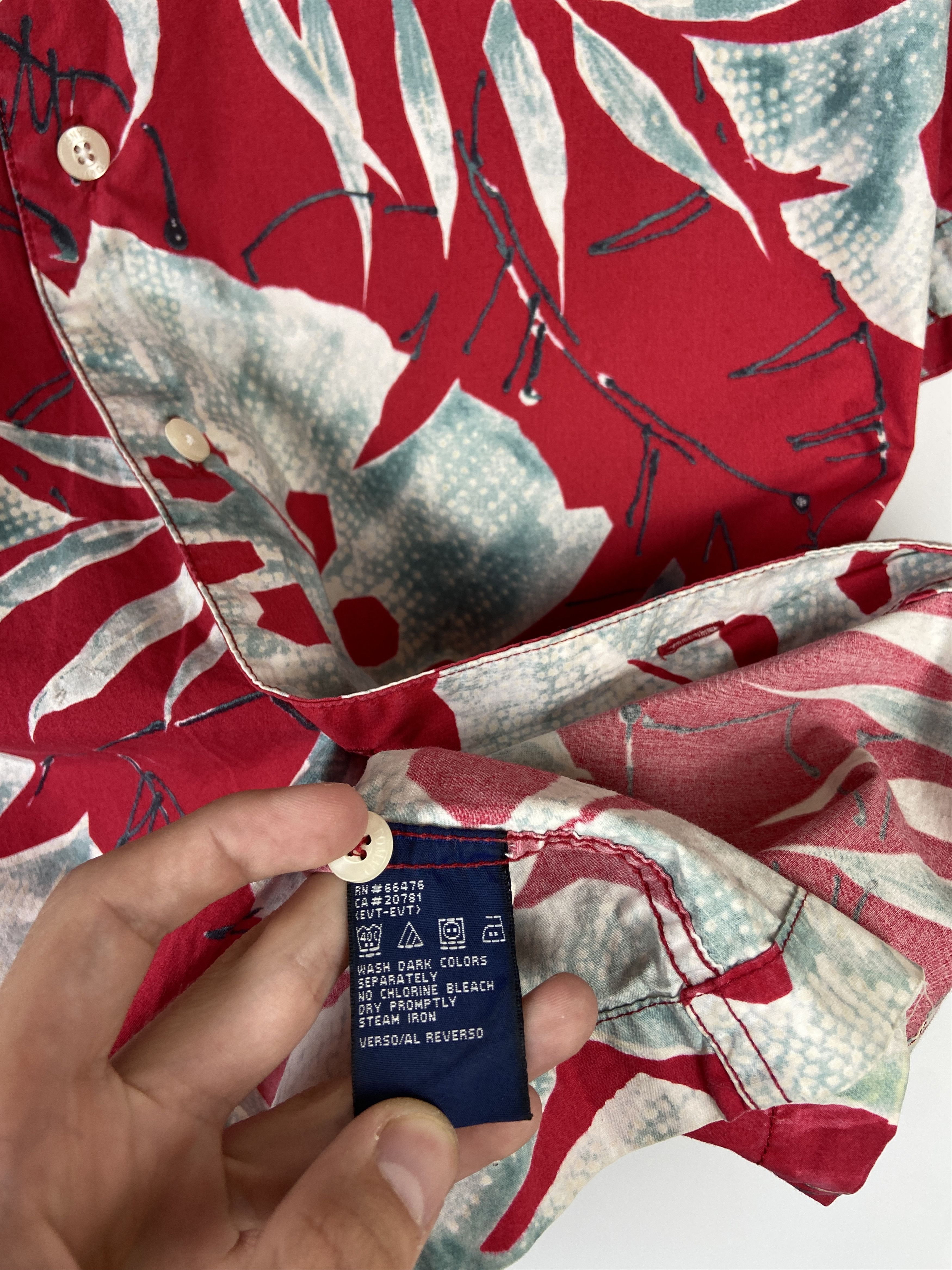 Tommy Hilfiger Vintage Tommy Hilfiger Crazy Aloha Hawaiian Shirt Size US L / EU 52-54 / 3 - 8 Thumbnail