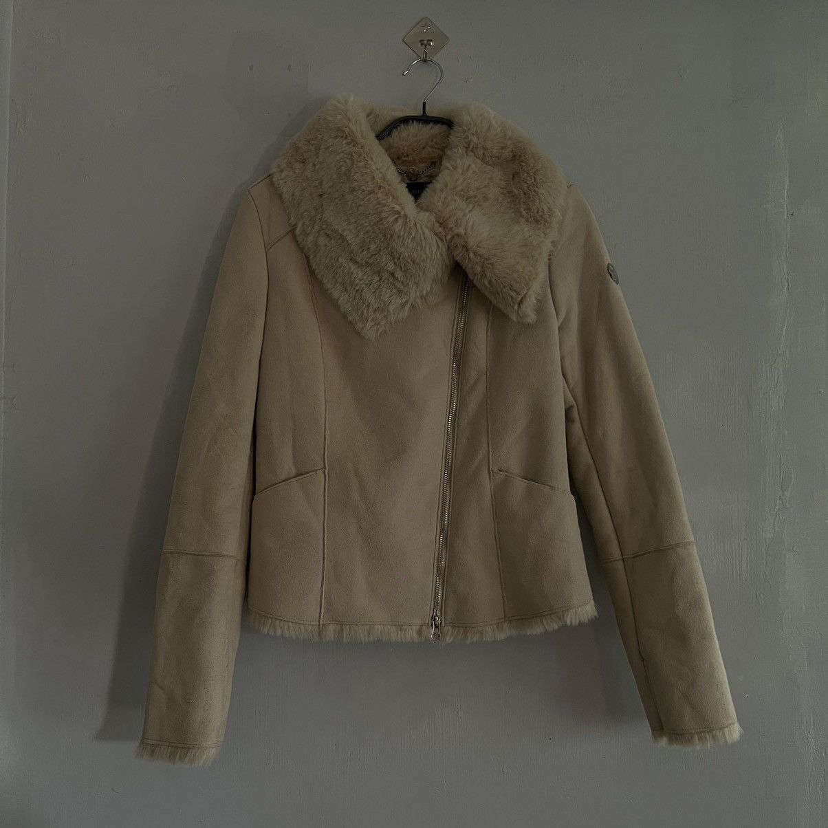Giorgio Armani Armani Jeans Faux Fur Jacket Size XS / US 0-2 / IT 36-38 - 1 Thumbnail