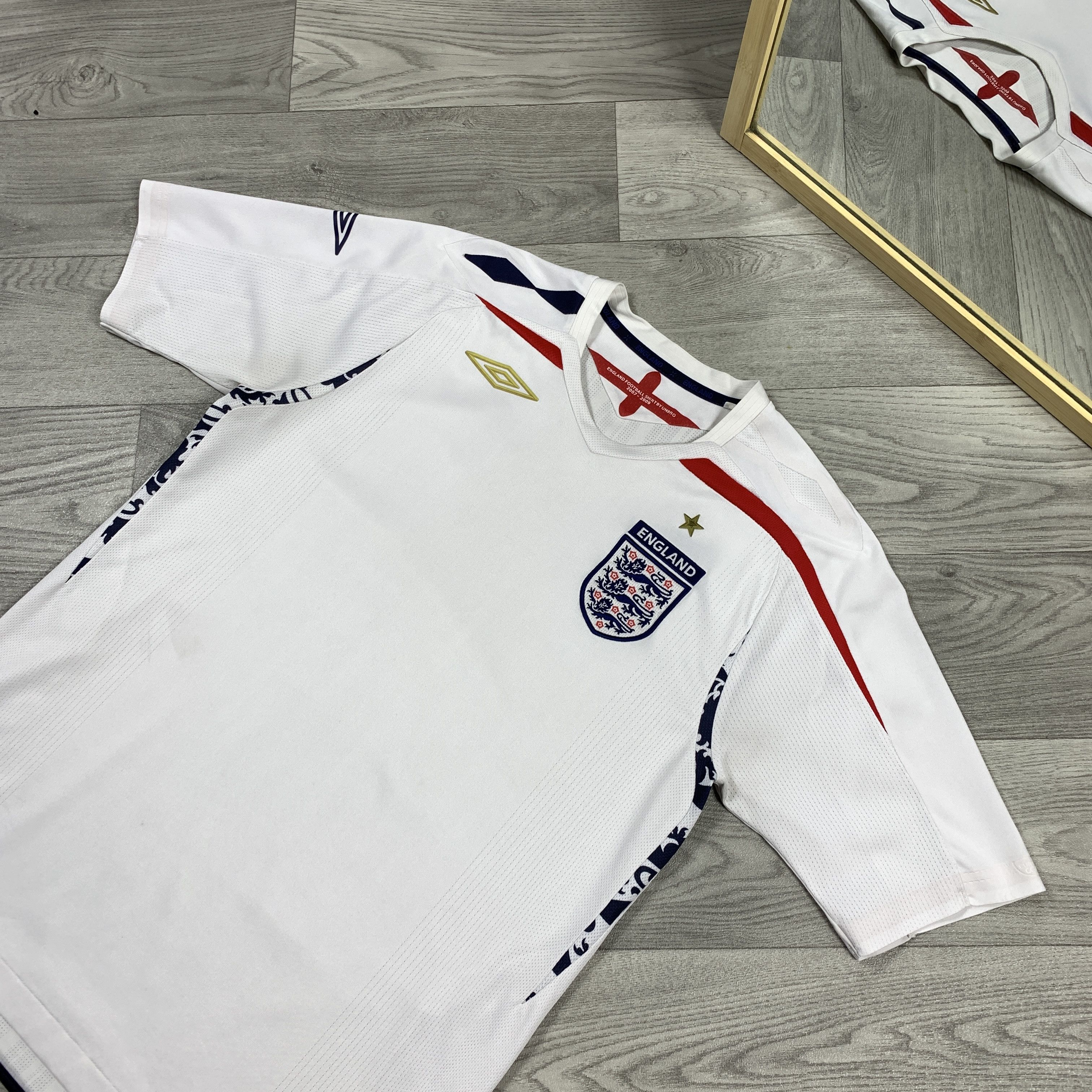 Umbro Vintage Umbro England Football Jersey 2007-2009 Tee Shirt Size US L / EU 52-54 / 3 - 3 Thumbnail