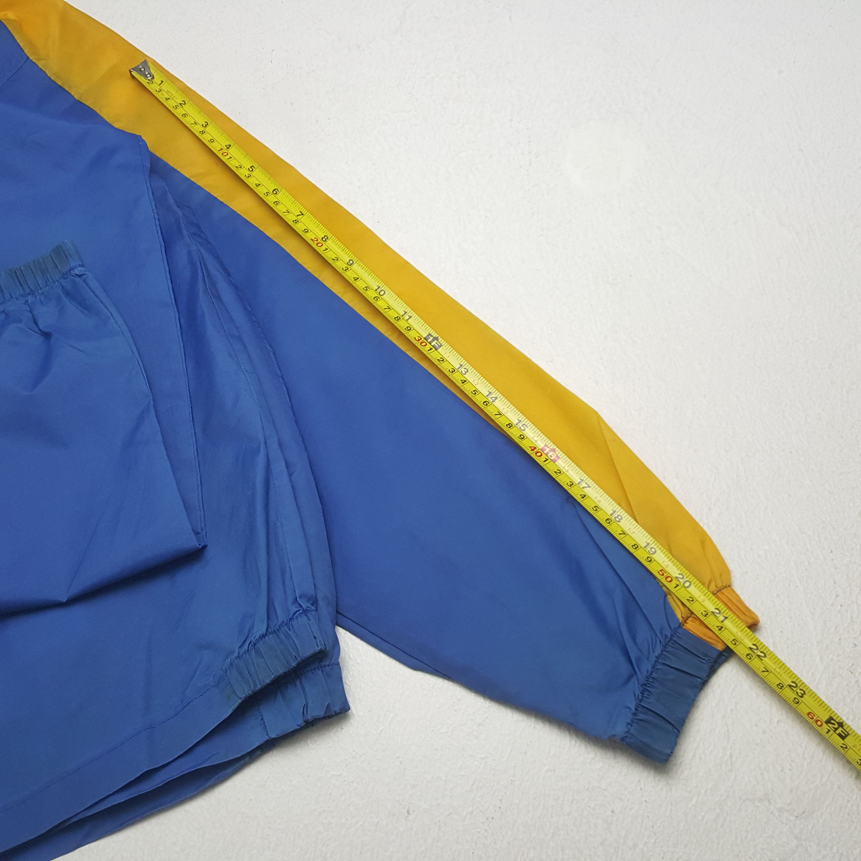 Nike Vintage Nike American Windbreaker Jacket RR10 Size US L / EU 52-54 / 3 - 7 Thumbnail