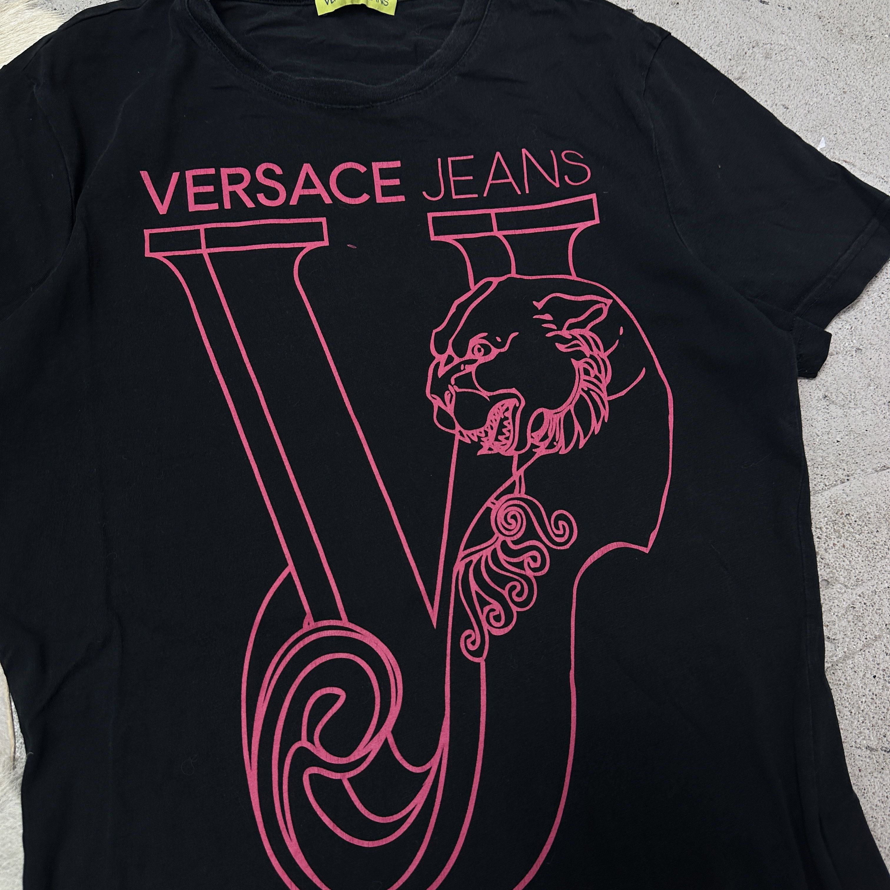 Versace Vintage Streetwear Printed Versace Jeans T-shirt Y2K Size S / US 4 / IT 40 - 3 Thumbnail