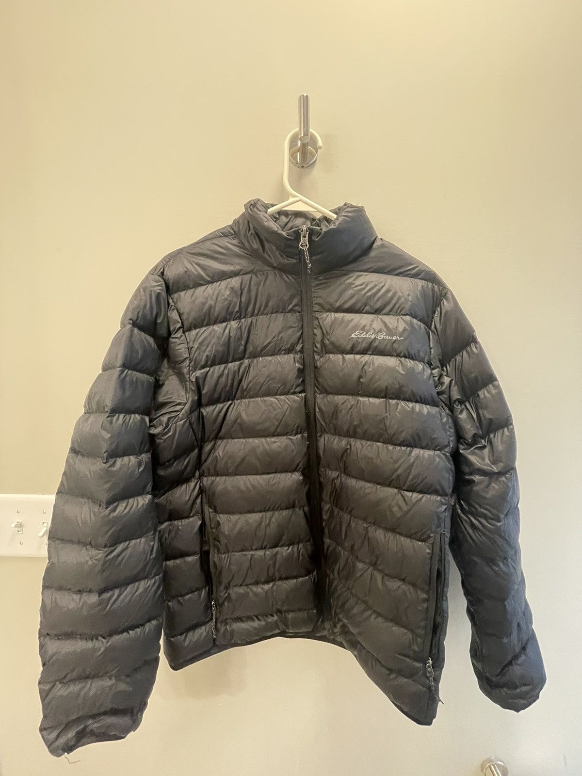 Eddie Bauer padded puffer jacket, men's size M Nylon black type Vintage Second Hand