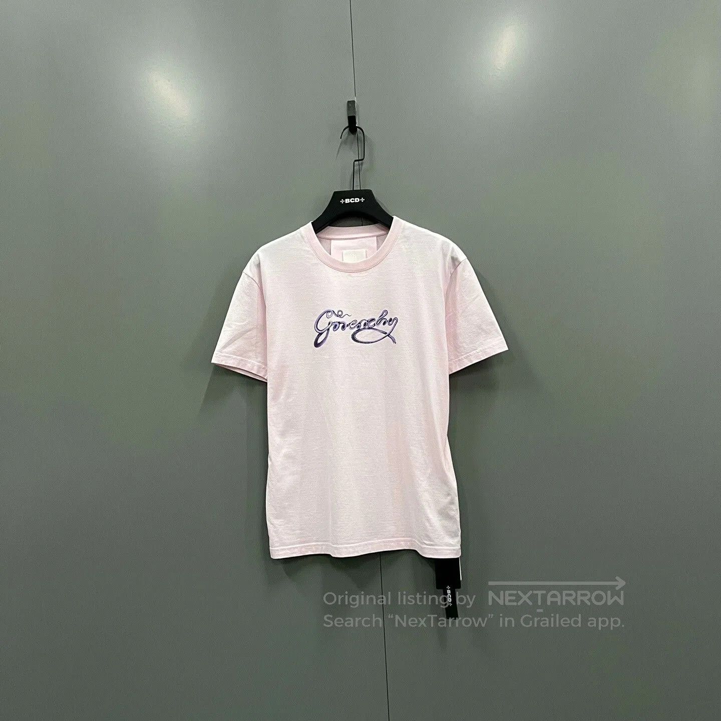 Givenchy Givenchy 25 Pink Logo Round Neck Tee. Size US S / EU 44-46 / 1 - 1 Thumbnail