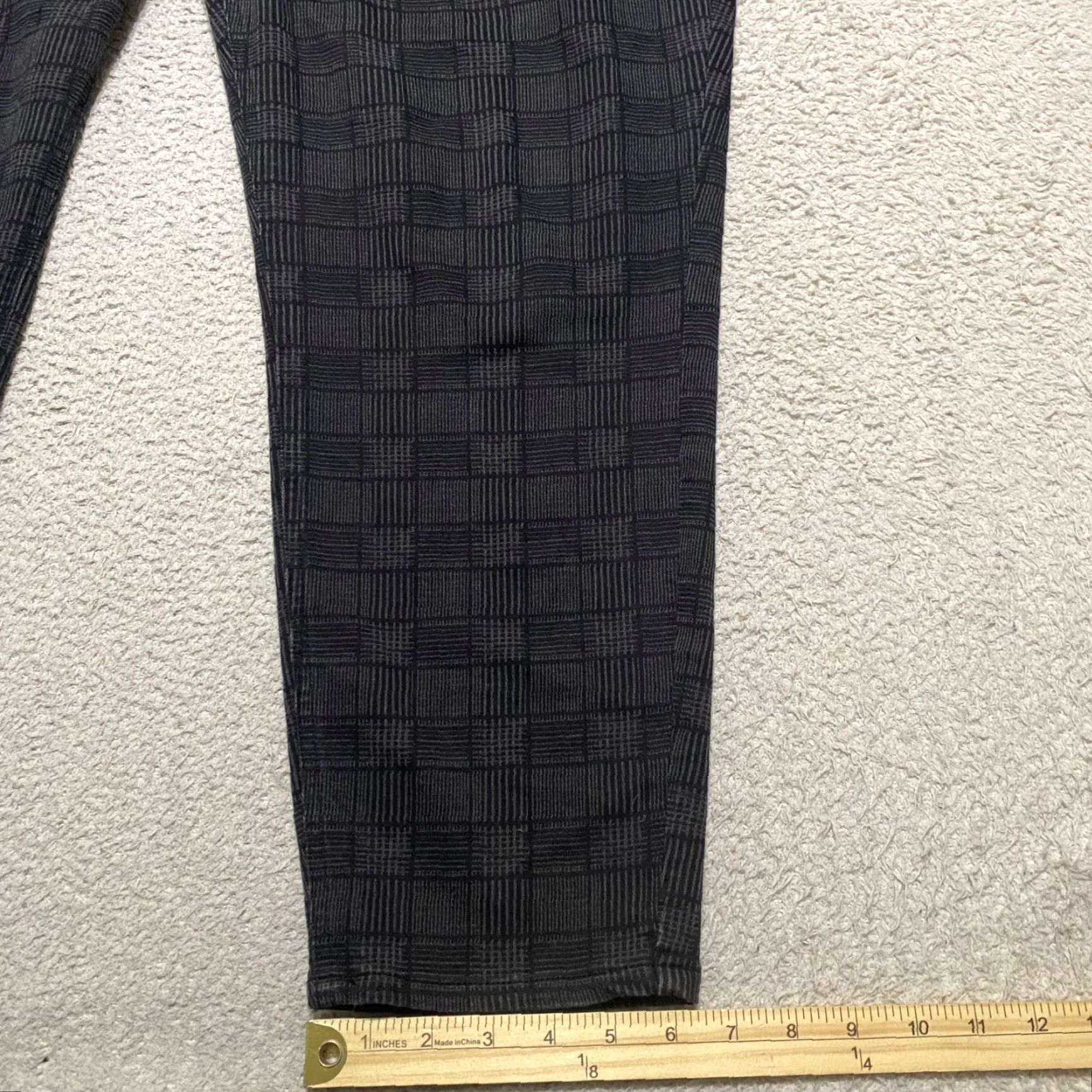 Vintage Evri Women's Plus Pants Gray Plaid Ankle 18W Waist 42 in Stretch Cotton Blend Nylon Polyester Spandex Casual Business Women Regular Skinny Size 40" / US 18 - 2 Thumbnail