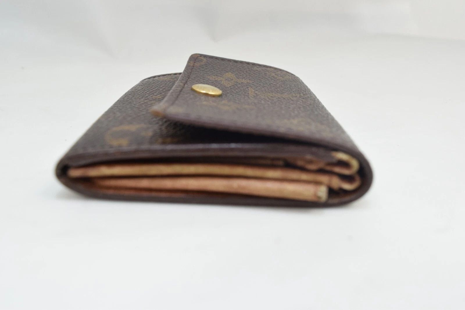 Louis Vuitton Louis Vuitton Porte Monnaie Plat Monogram Coin Purse M61930 Size ONE SIZE - 5 Thumbnail