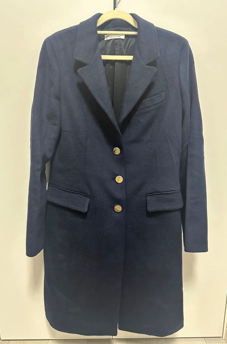Versace Versace Classic women's coats Size L / US 10 / IT 46 - 2 Thumbnail