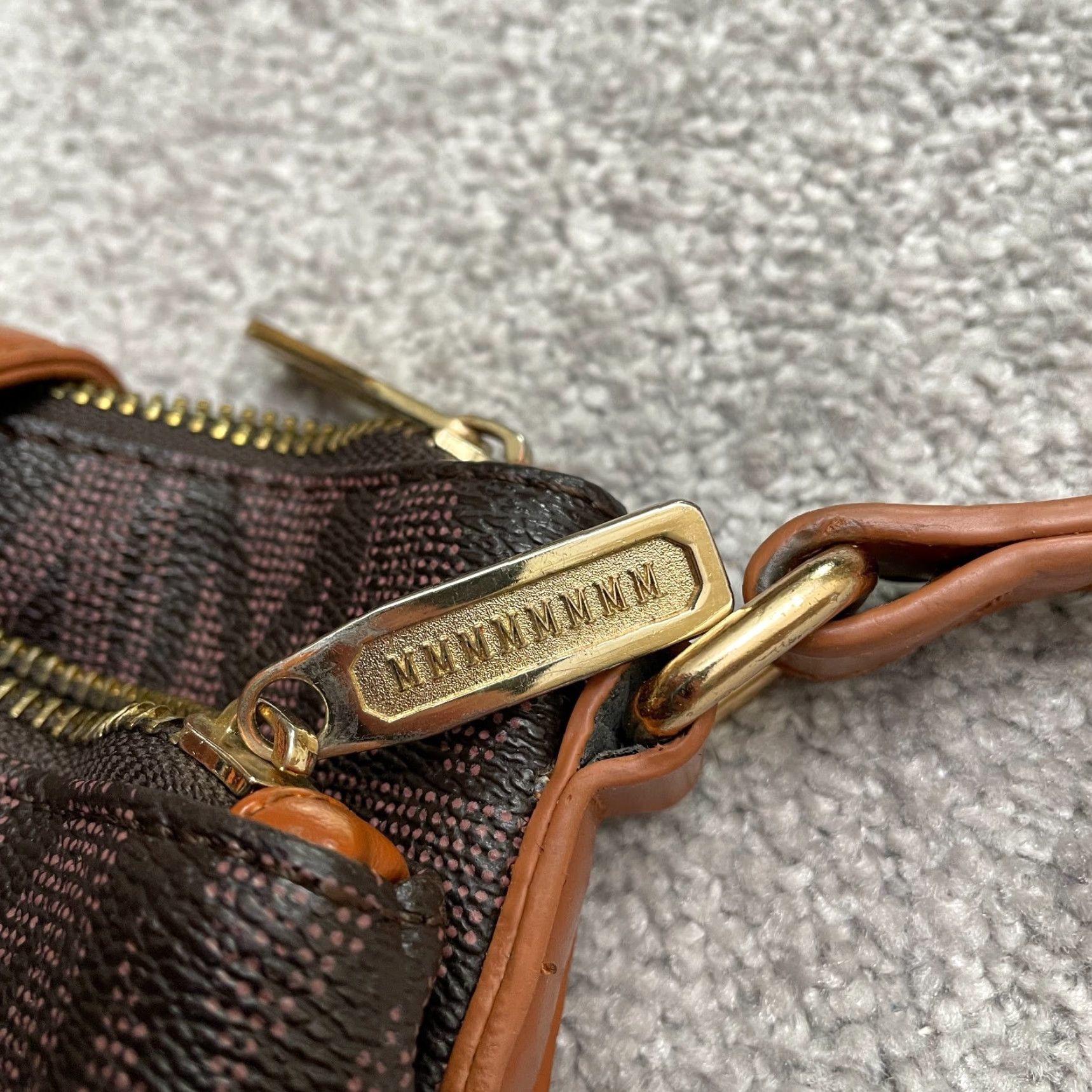 Vintage MKF Collection Wrigley M Signature Womens Crossbody Sling Bag Brown Leather Small Size ONE SIZE - 6 Thumbnail