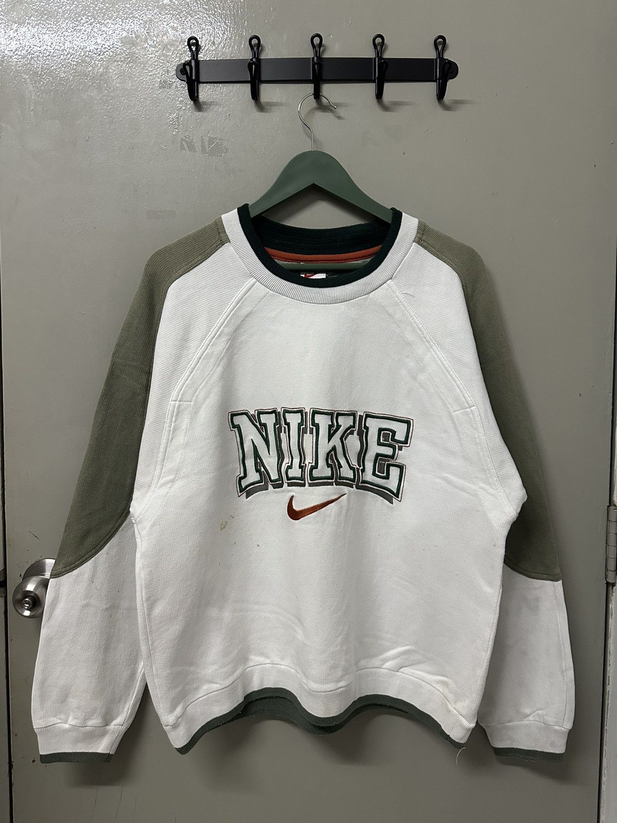 Nike Streetwear Vintage Vintage NIKE Embroidery Logo Raglan Baggy Style Sweatshirt Grailed