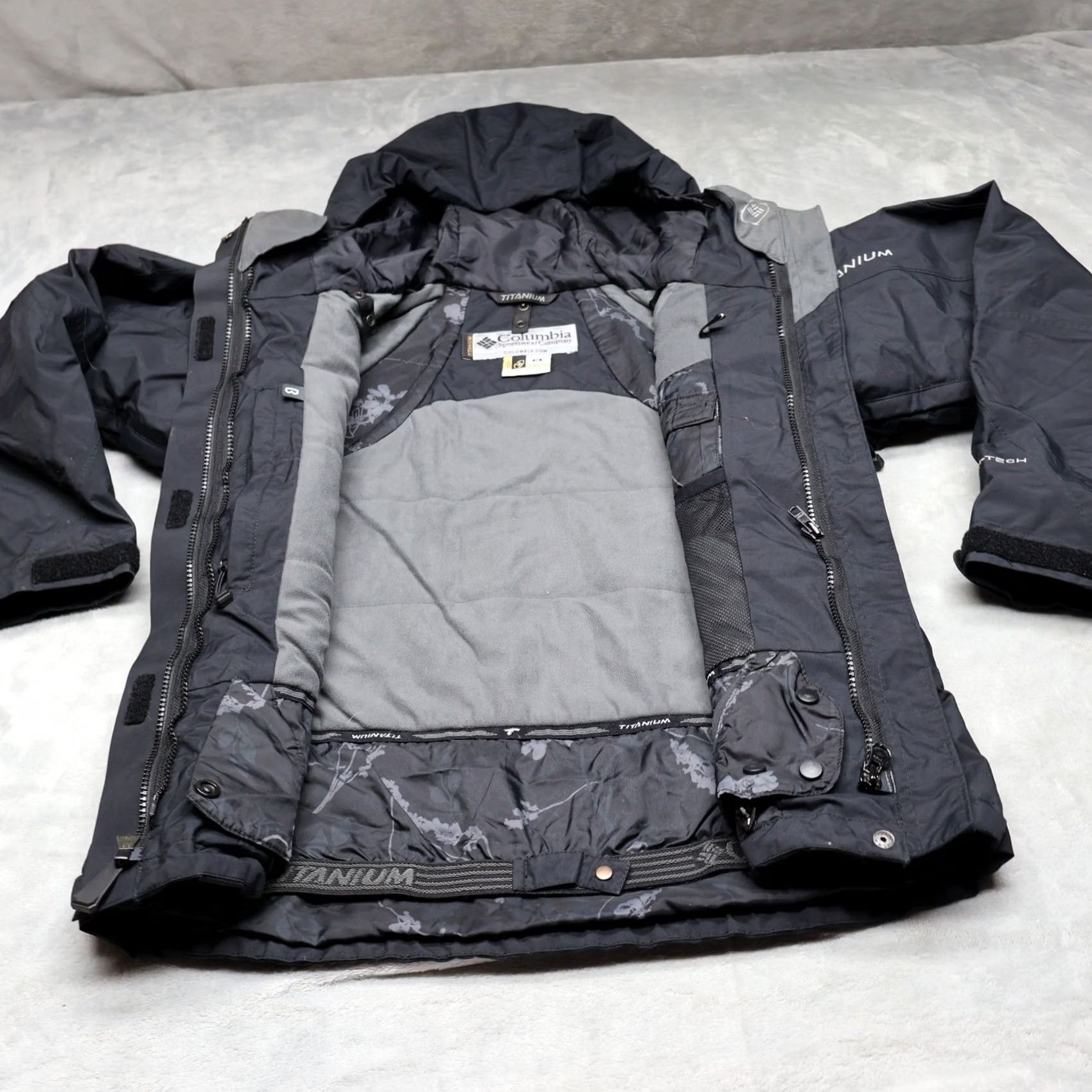 Vintage Columbia Jacket Womens M Black Titanium 3-in-1 Shell Insulated Waterproof Nylon Zipper Pockets Winter Casual Travel Workwear Size M / US 6-8 / IT 42-44 - 7 Thumbnail