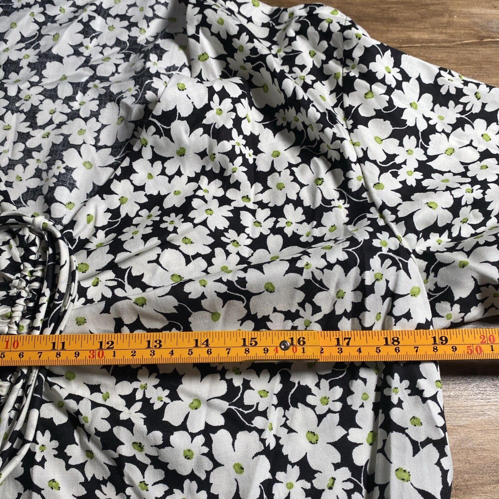 Rebecca Taylor Rebecca Taylor Black White Floral Drawstring V-Neck 6 Size M / US 6-8 / IT 42-44 - 7 Thumbnail