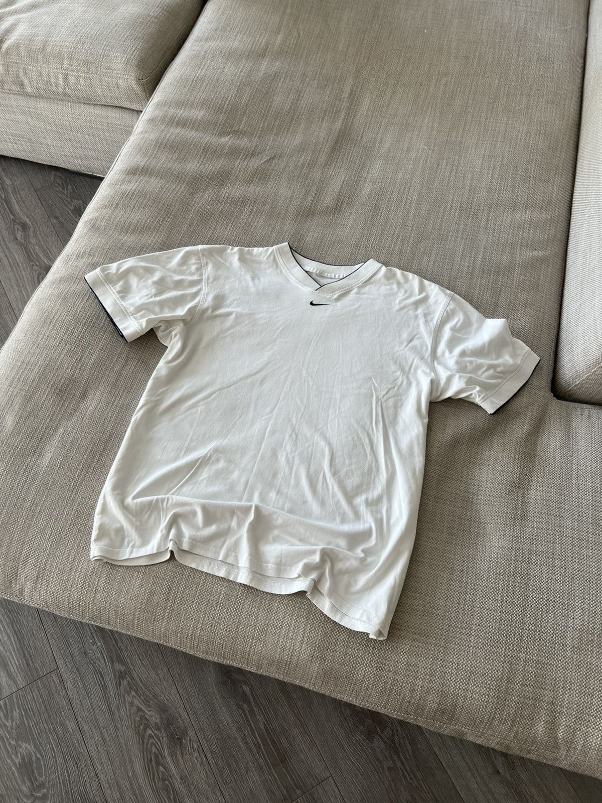 Nike × Vintage Vintage 💥 Nike T-Shirt Center Logo Tee Size US XL / EU 56 / 4 - 6 Thumbnail