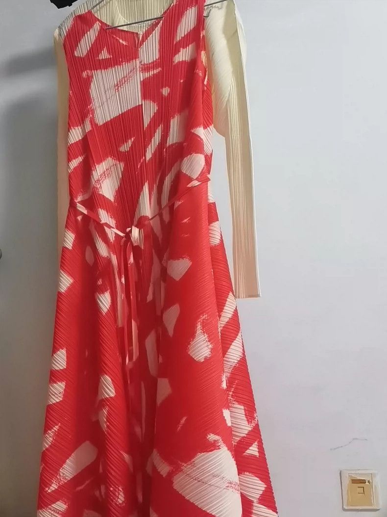 Issey Miyake Issey Miyake Red dress Size XXL / US 16-18 / IT 52-54 - 1 Thumbnail