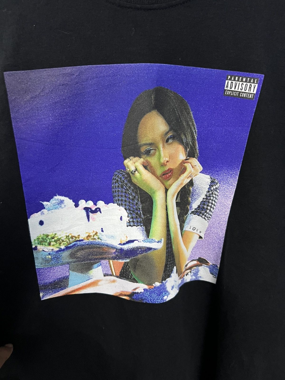 Designer × Vintage Olivia Rodrigo Sour Album T-Shirt Size US XXL / EU 58 / 5 - 2 Thumbnail