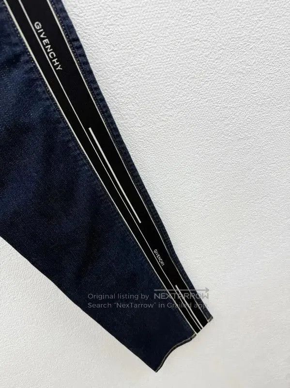 Givenchy Givenchy Men's Casual Denim Pants in Dark Blue . Size US 34 / EU 50 - 4 Thumbnail