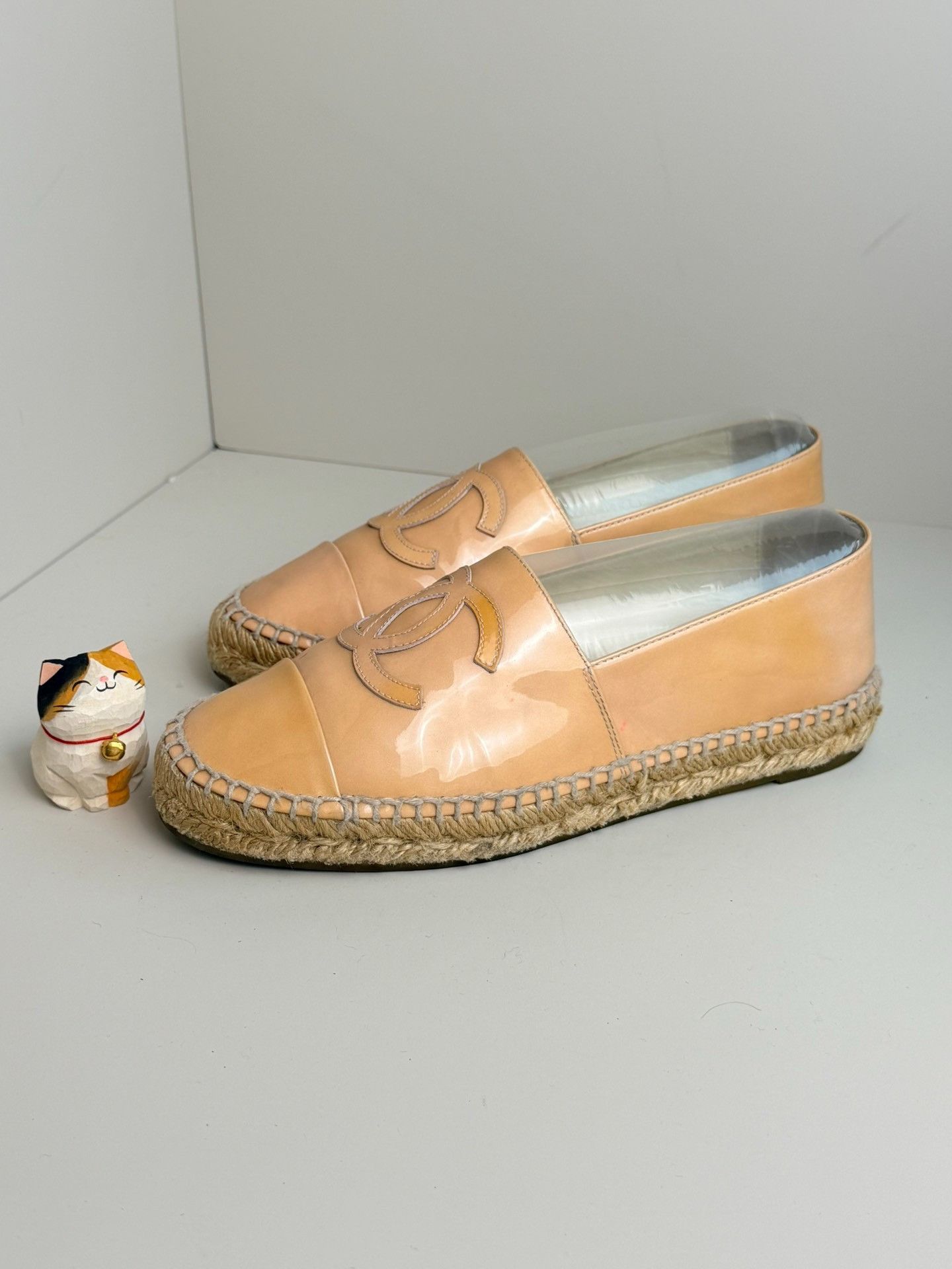 Chanel Chanel Patent Lowtop Sneakers us_7 Women Size US 7 / IT 37 - 1 Thumbnail