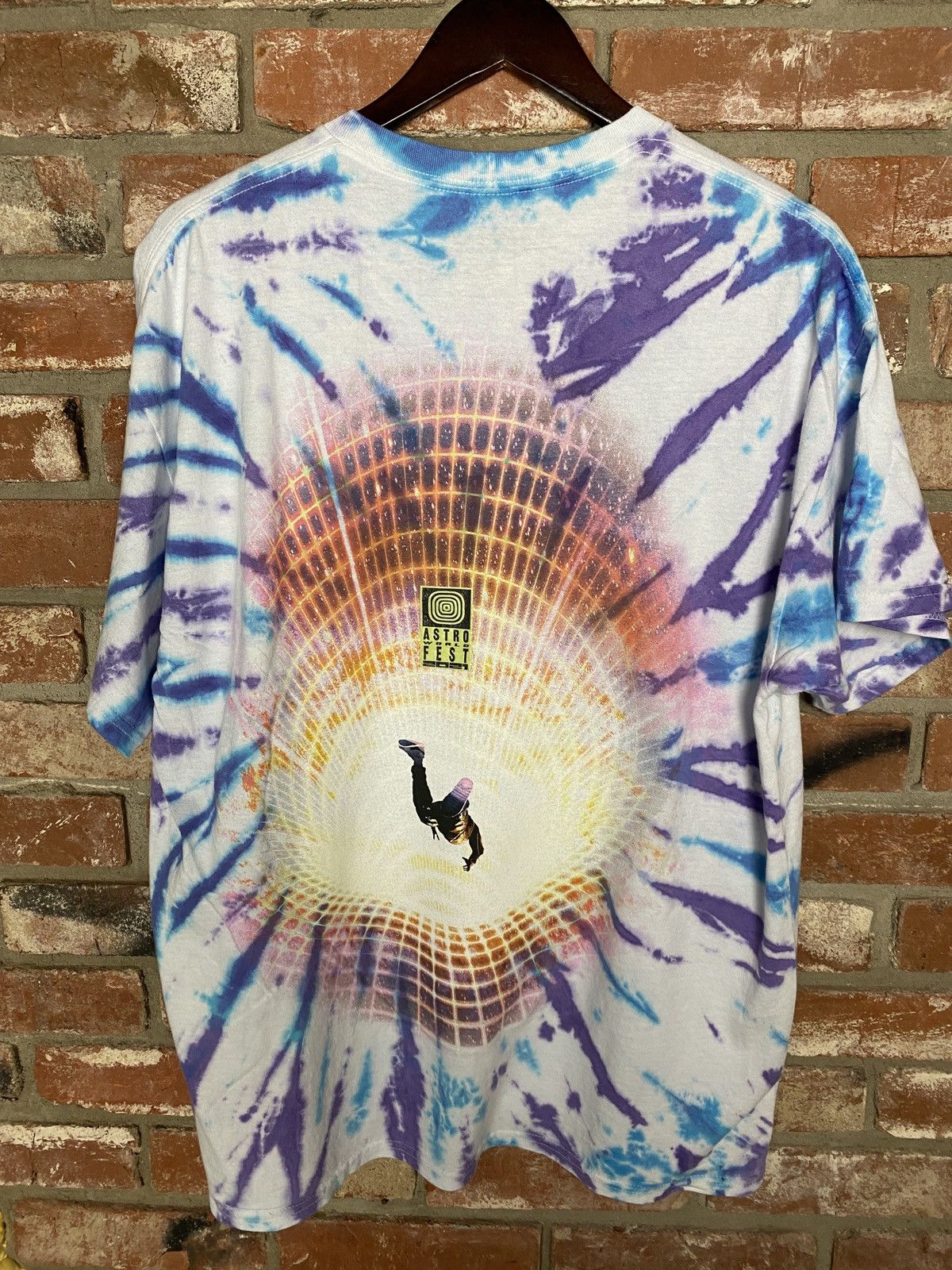 Travis Scott Travis Scott Tye Dye Astroworld Tshirt Size US L / EU 52-54 / 3 - 4 Thumbnail