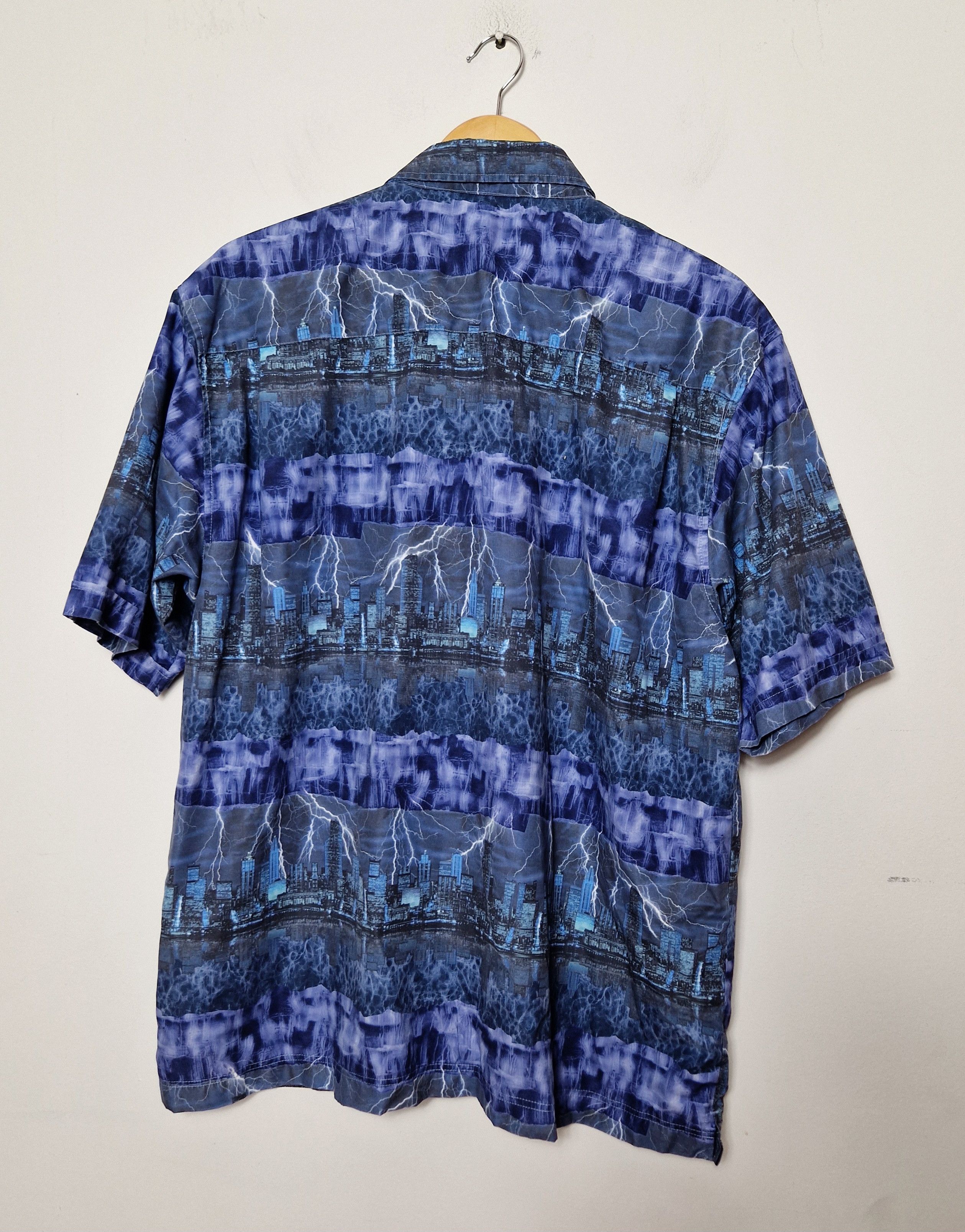 Vintage vintage crazy shirt art town storm printed Size US XL / EU 56 / 4 - 6 Thumbnail