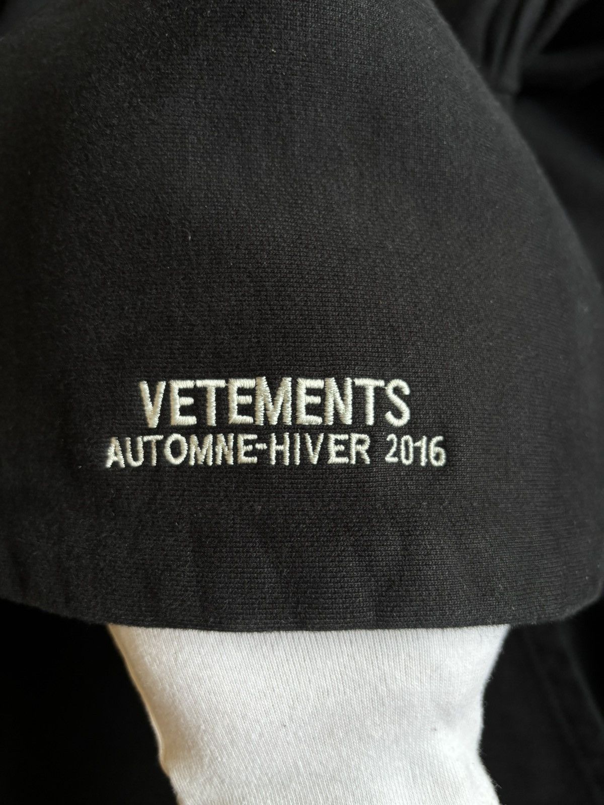 Vetements Vetements OG Metal Runway Hoodie AW16 Size US XS / EU 42 / 0 - 8 Thumbnail