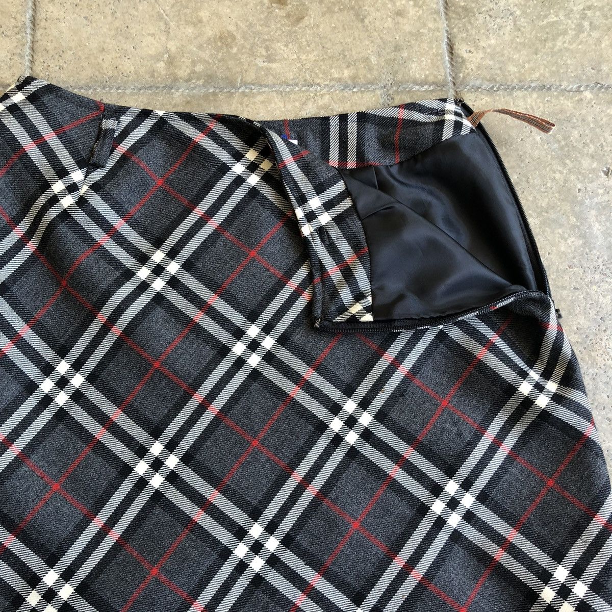 Burberry Burberrys Blue Label Tartan Wool Skirt ( Japan Exclusive ) Size 25" / US 0 / IT 36 - 4 Thumbnail